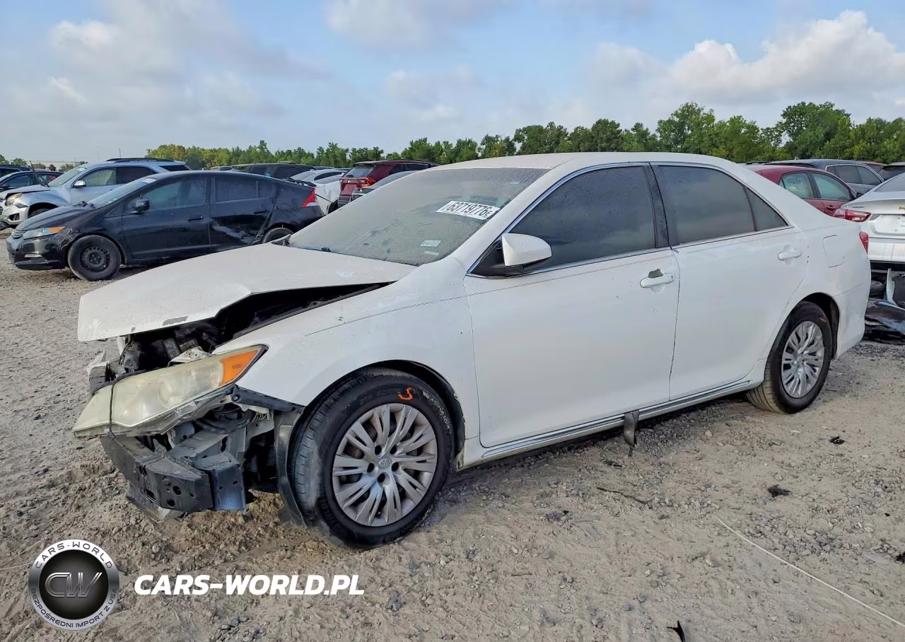 TOYOTA CAMRY – zdjęcie 1 z 13
