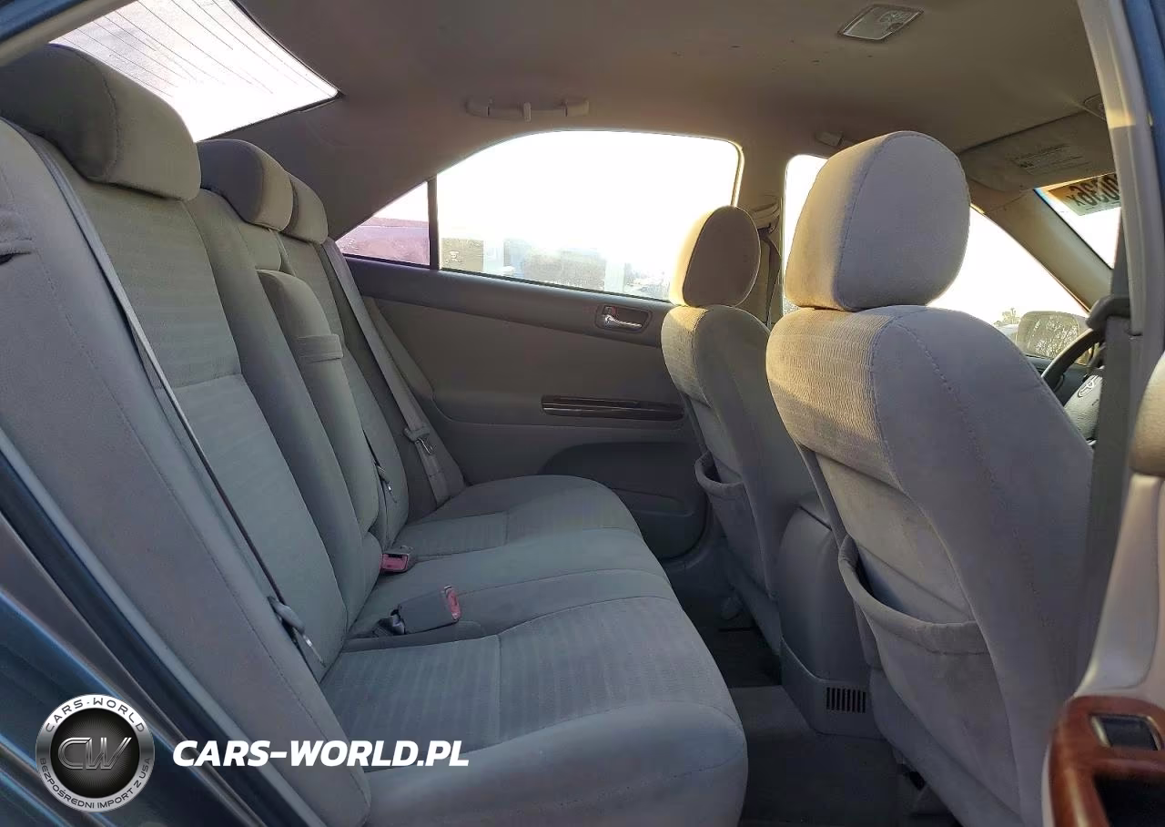 2005 Toyota Camry Le VIN:4T1BE32K05U511794 - 10