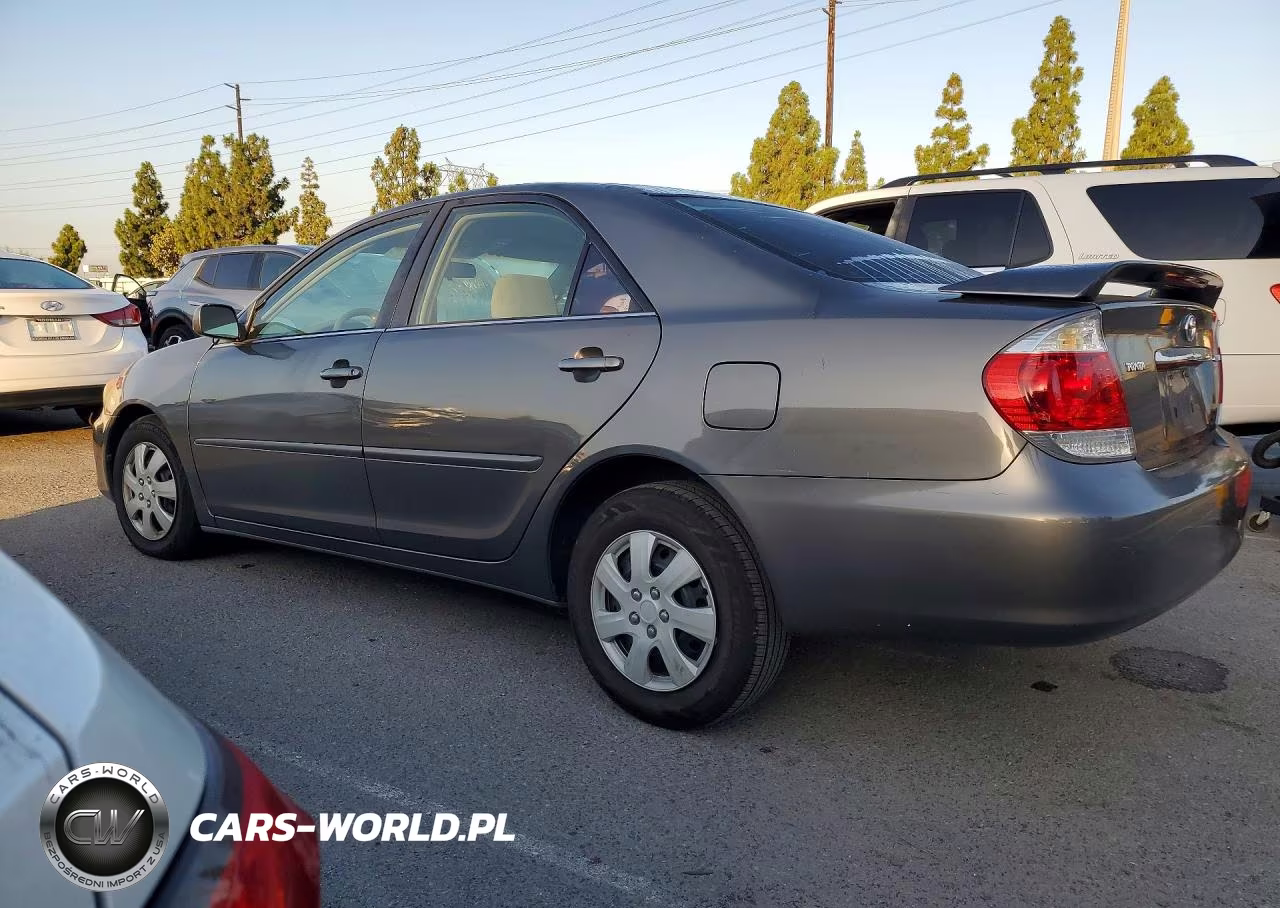 2005 Toyota Camry Le VIN:4T1BE32K05U511794 - 2