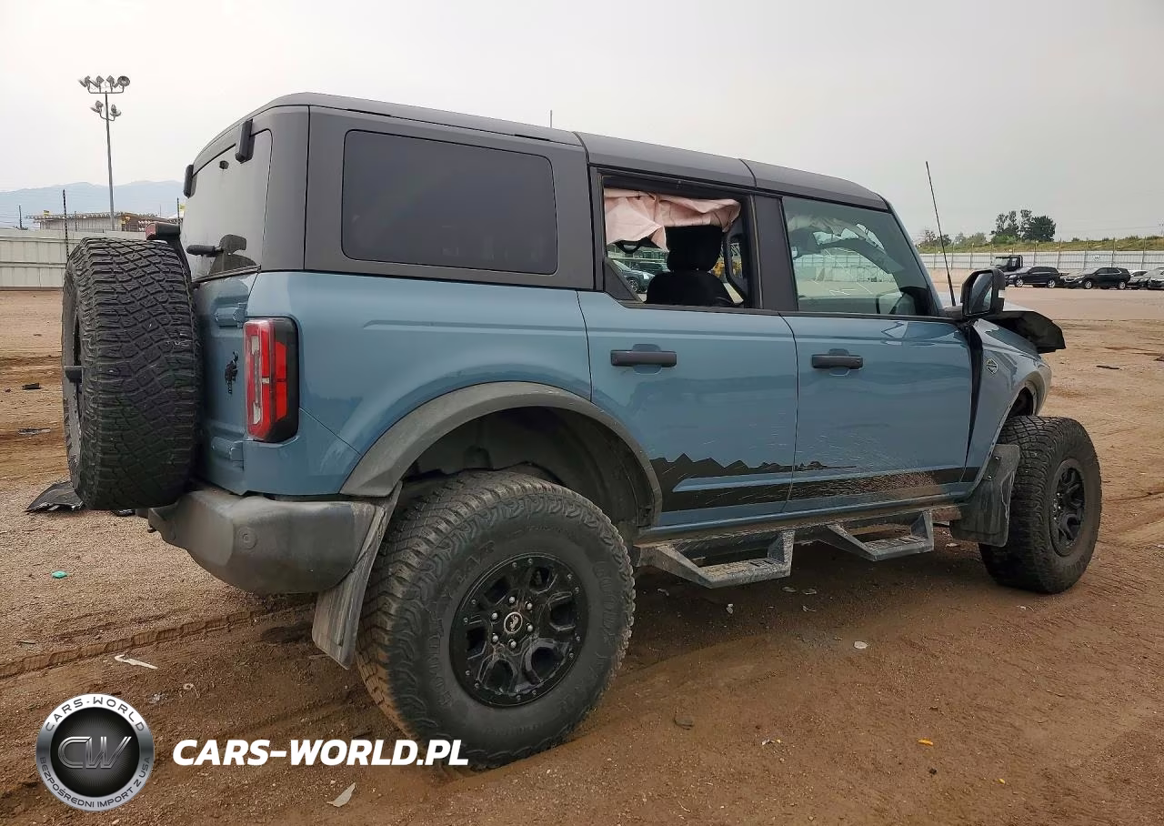 2023 Ford Bronco Base VIN:1FMEE5DP5PLB45986 - 3