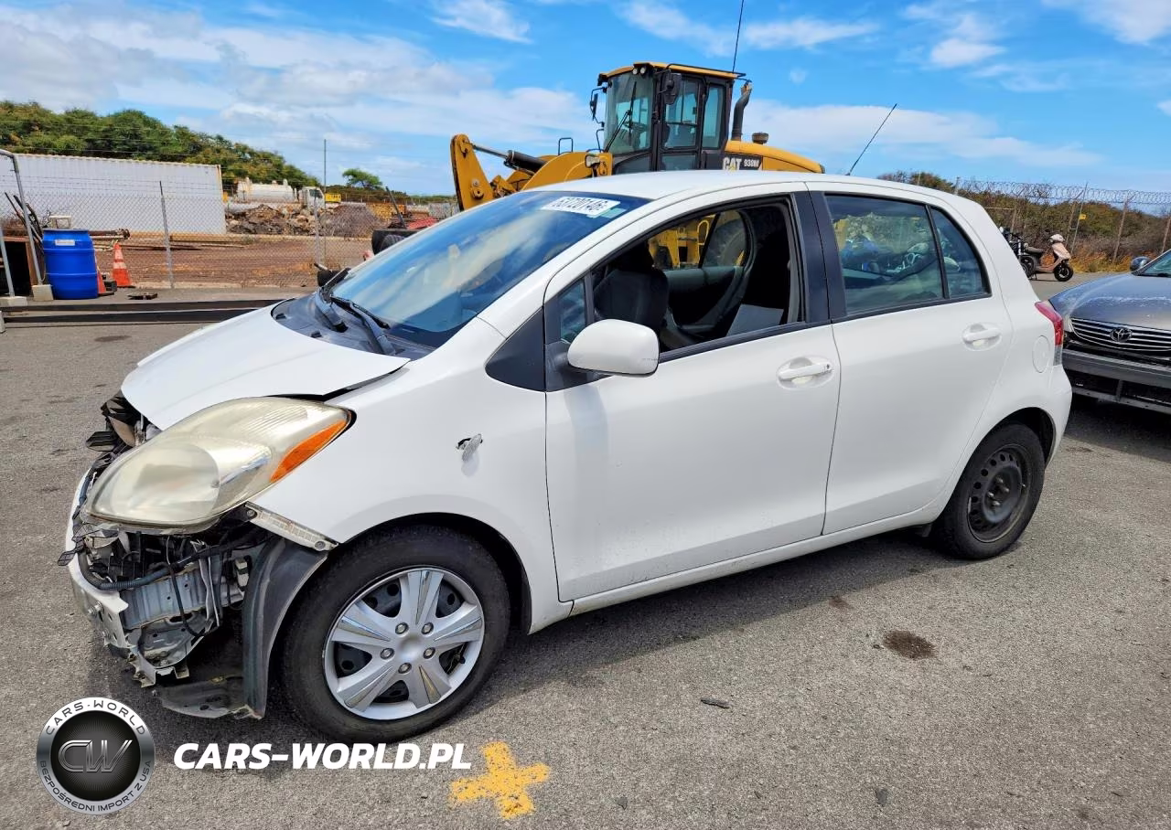 2010 Toyota Yaris Base – zdjęcie 1 z 13