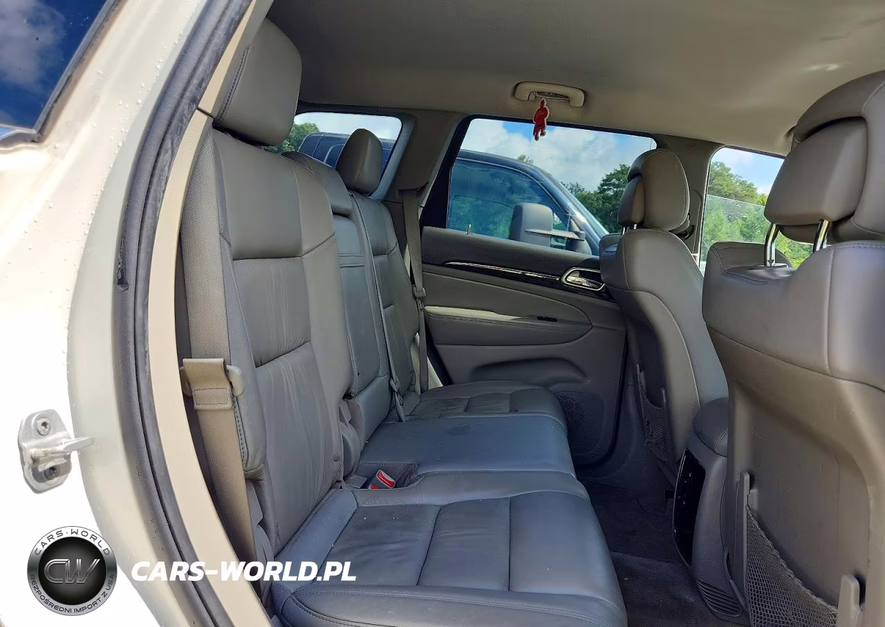 2012 Jeep Grand Cherokee Laredo VIN:1C4RJFAG5CC189993 - 11