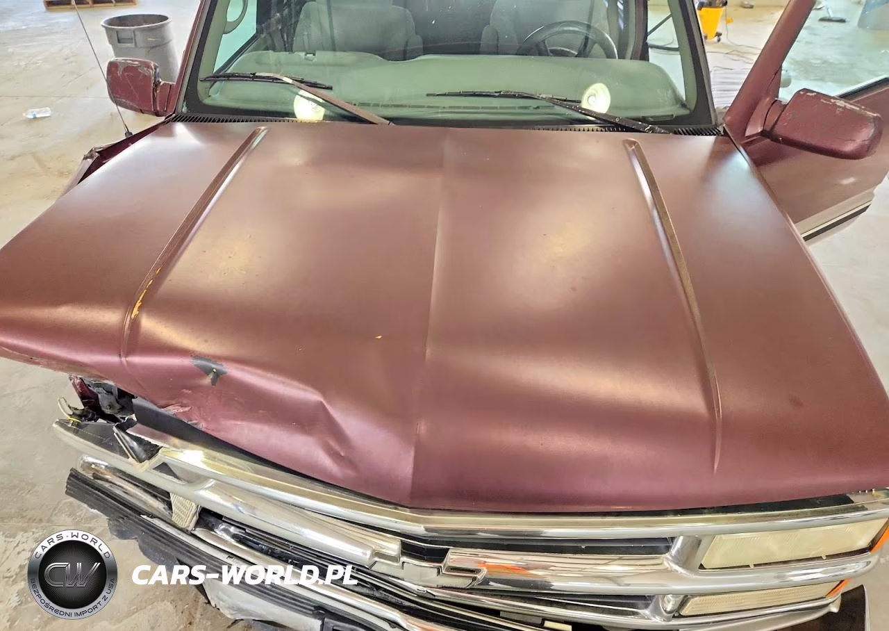 1999 Chevrolet Suburban C1500 VIN:1GNEC16R9XJ431912 - 12