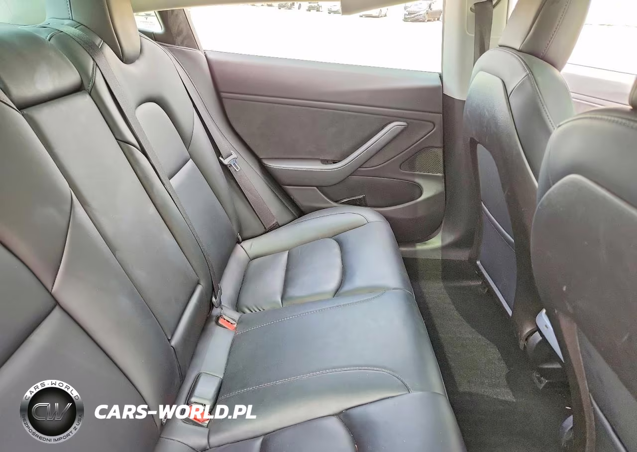 2020 Tesla Model 3 VIN:5YJ3E1EC3LF627370 - 10