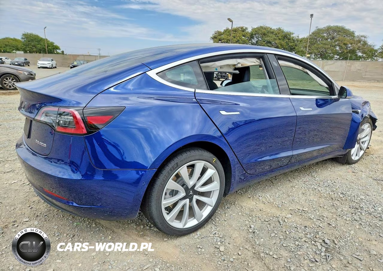 2020 Tesla Model 3 VIN:5YJ3E1EC3LF627370 - 3