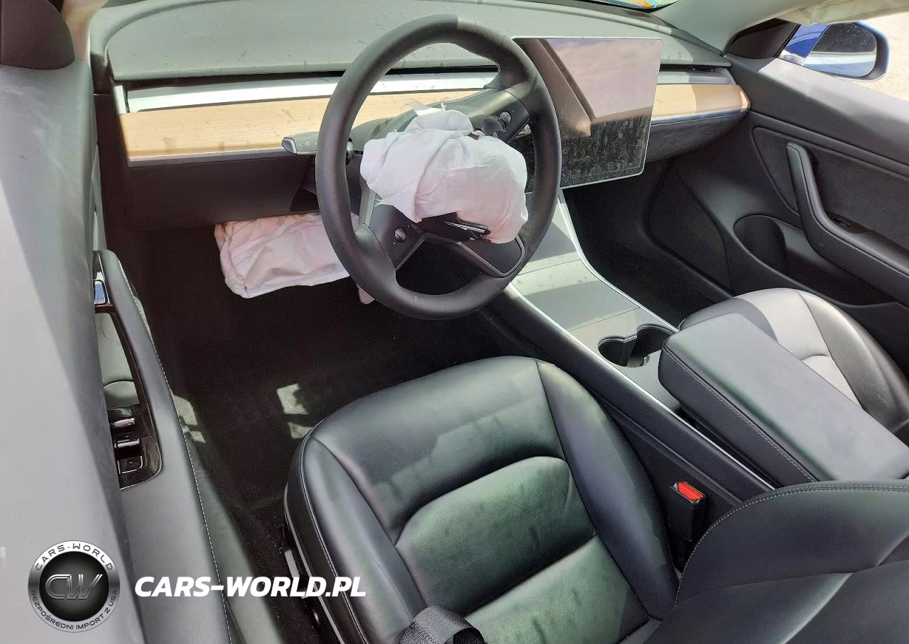2020 Tesla Model 3 VIN:5YJ3E1EC3LF627370 - 8