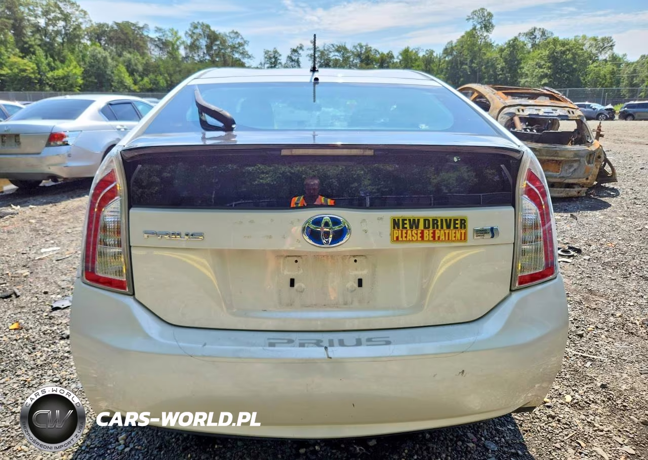 2012 Toyota Prius Two VIN:JTDKN3DU3C5381228 - 6