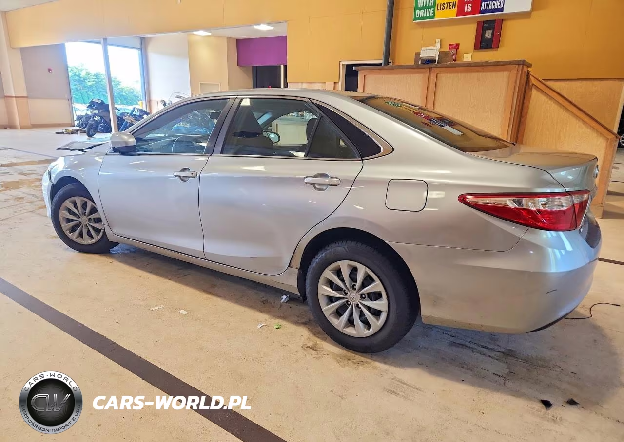 2015 Toyota Camry Le VIN:4T1BF1FK5FU027780 - 2