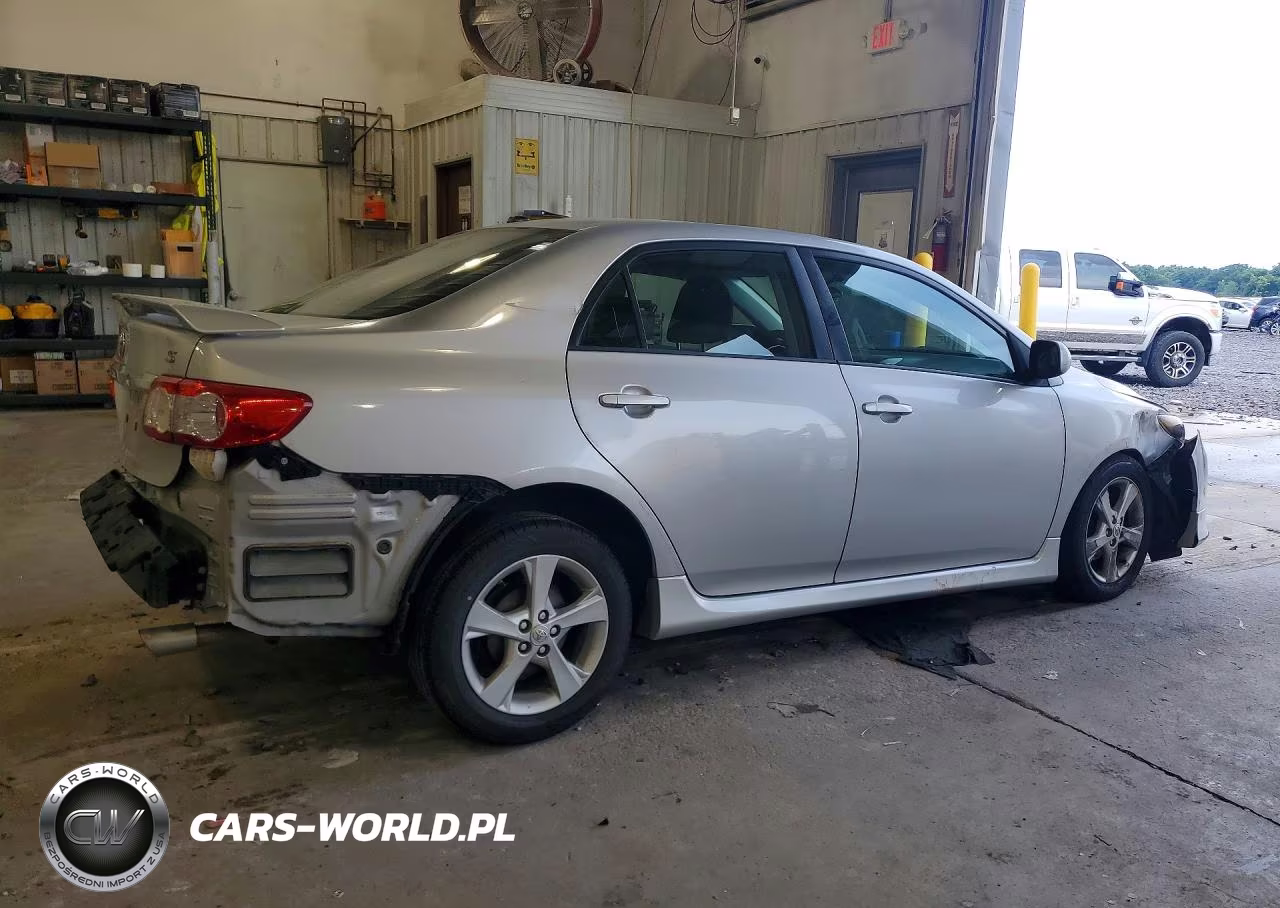 2011 Toyota Corolla S VIN:2T1BU4EE8BC685737 - 3