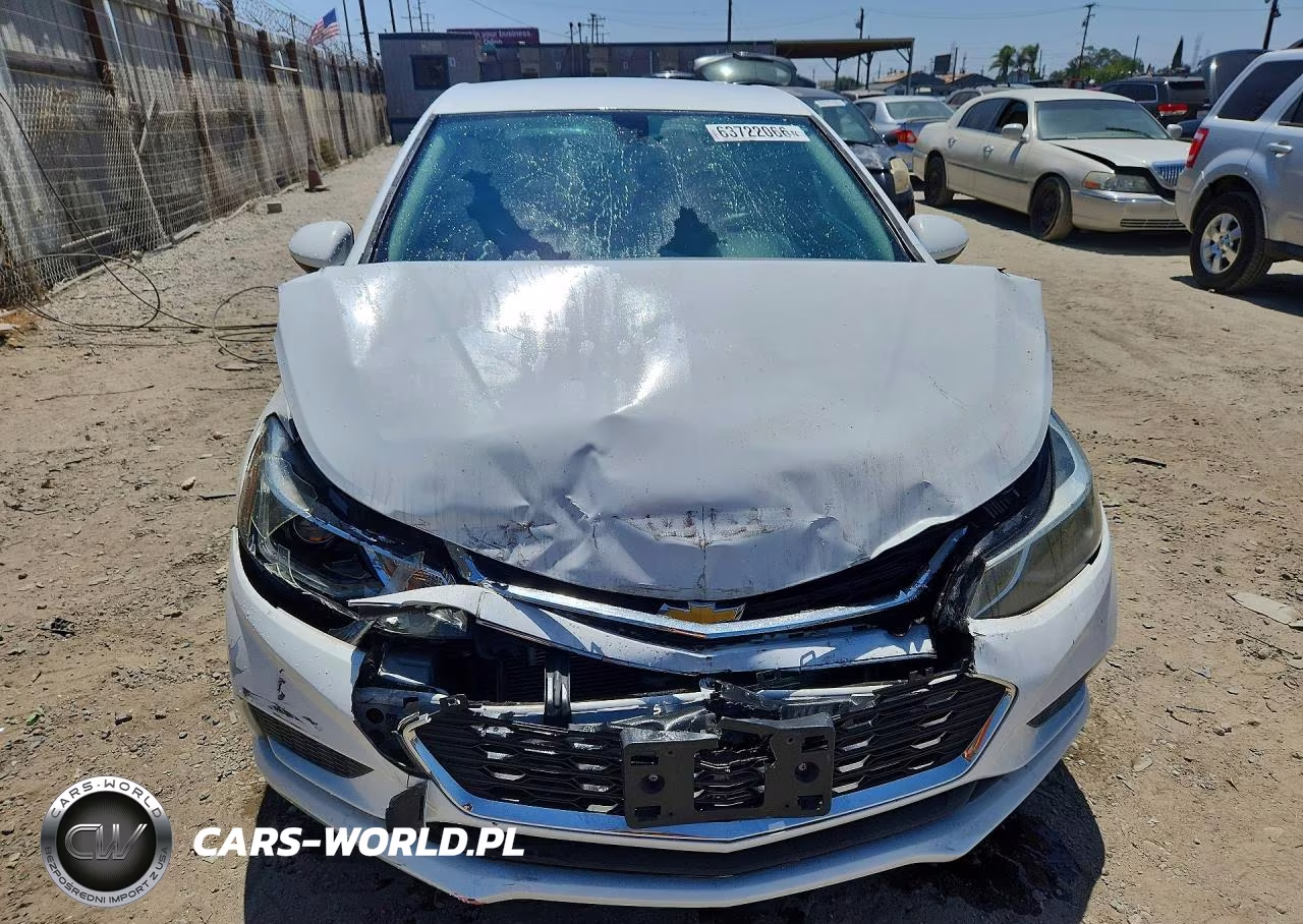 2017 Chevrolet Cruze Lt VIN:3G1BE5SM6HS507716 - 5