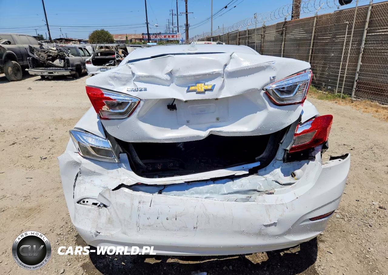 2017 Chevrolet Cruze Lt VIN:3G1BE5SM6HS507716 - 6