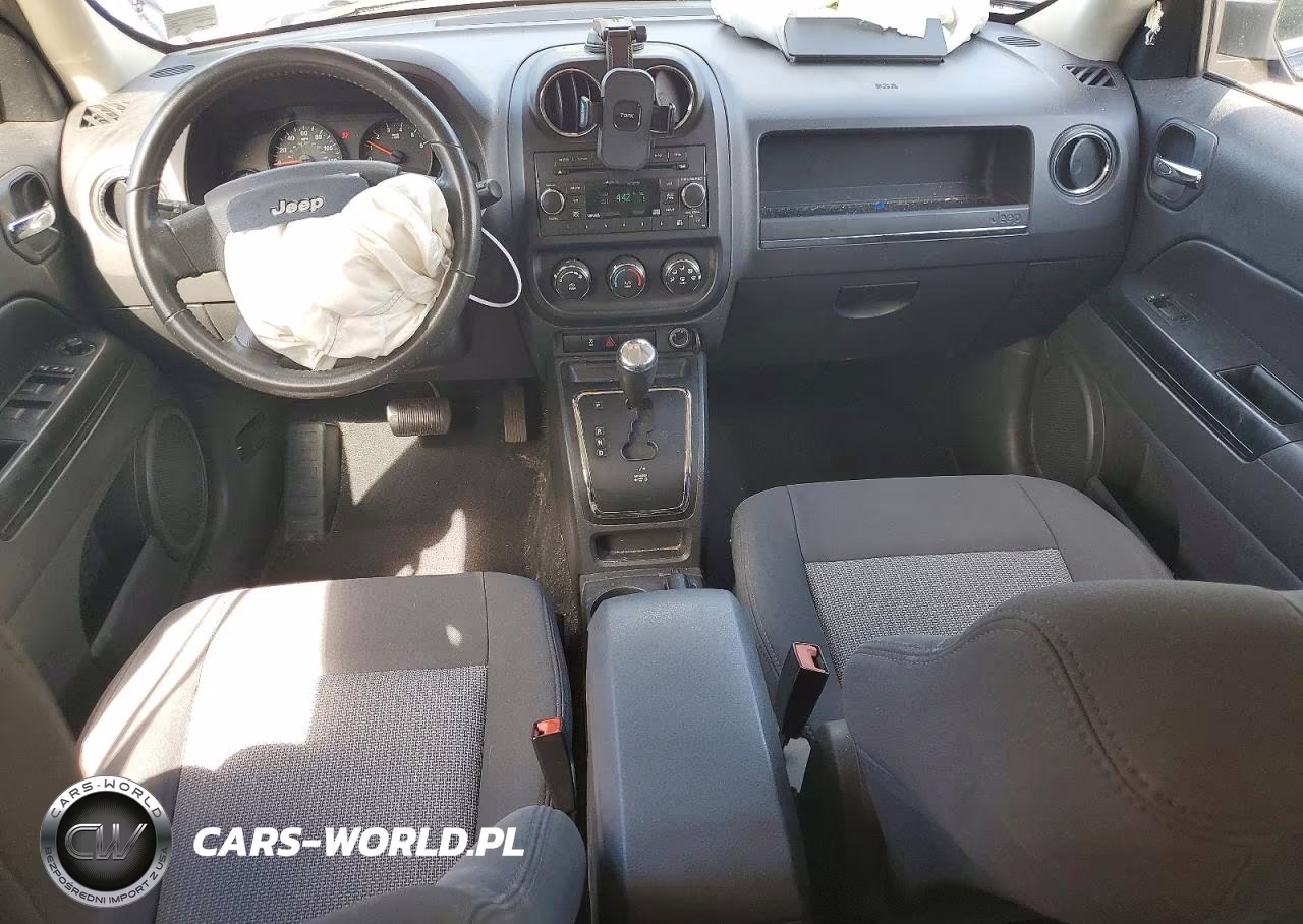 2010 Jeep Patriot Sport VIN:1J4NF2GB2AD594845 - 8