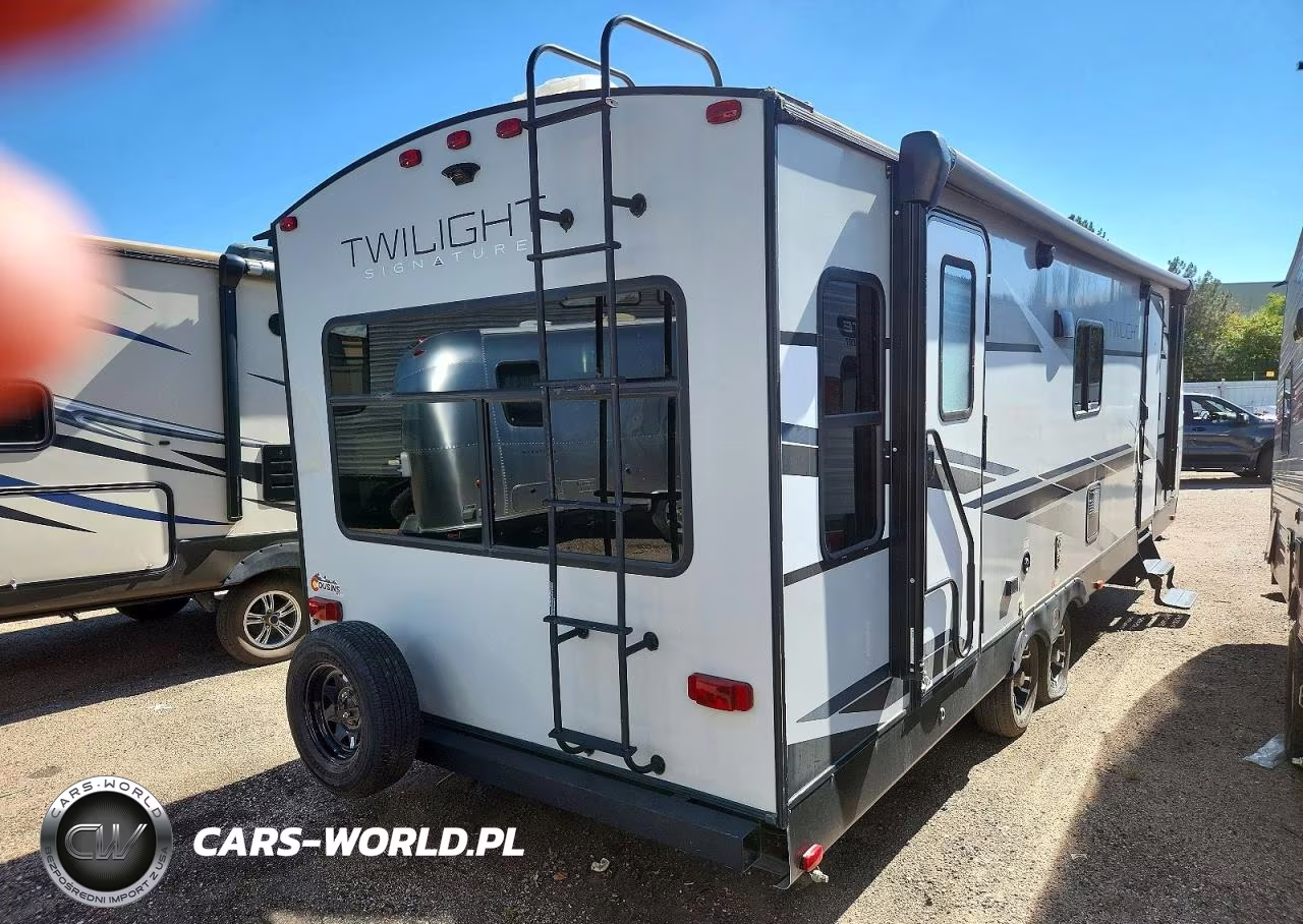 2021 Twilight Signature Camper VIN:5RXPB3025M1448971 - 4