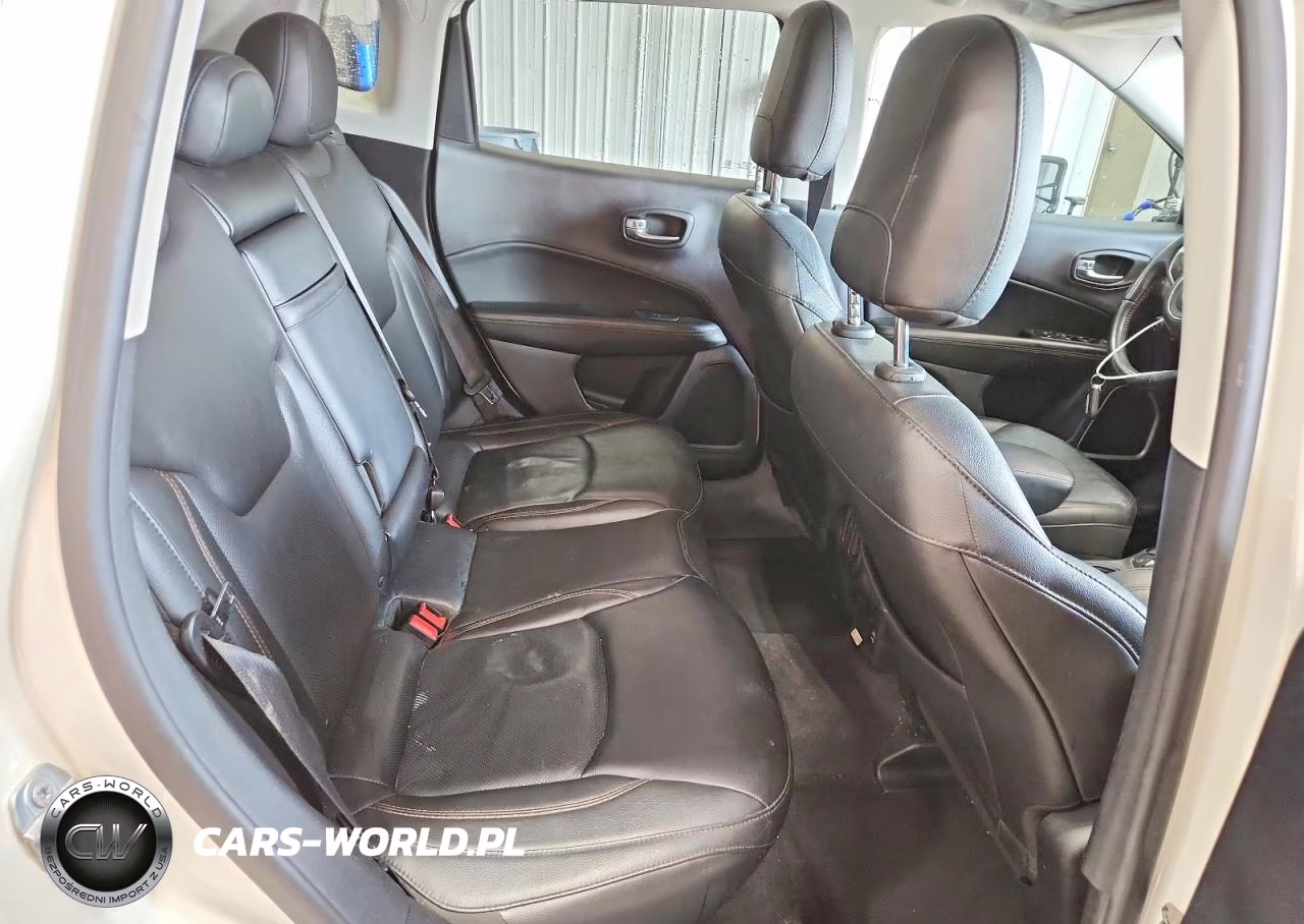 2018 Jeep Compass Limited VIN:3C4NJDCB9JT280822 - 10