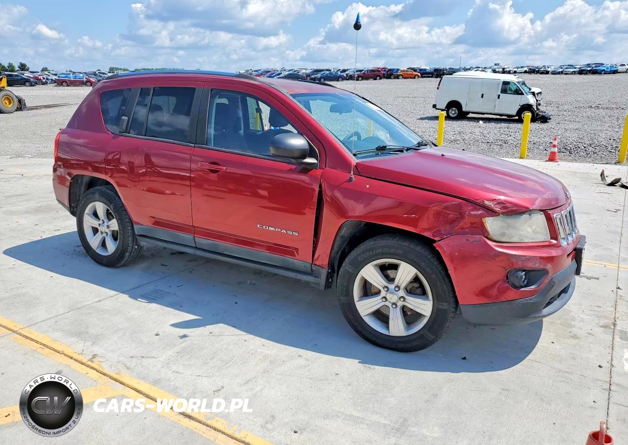2011 Jeep Compass Sport VIN:1J4NT1FAXBD216804 - 4