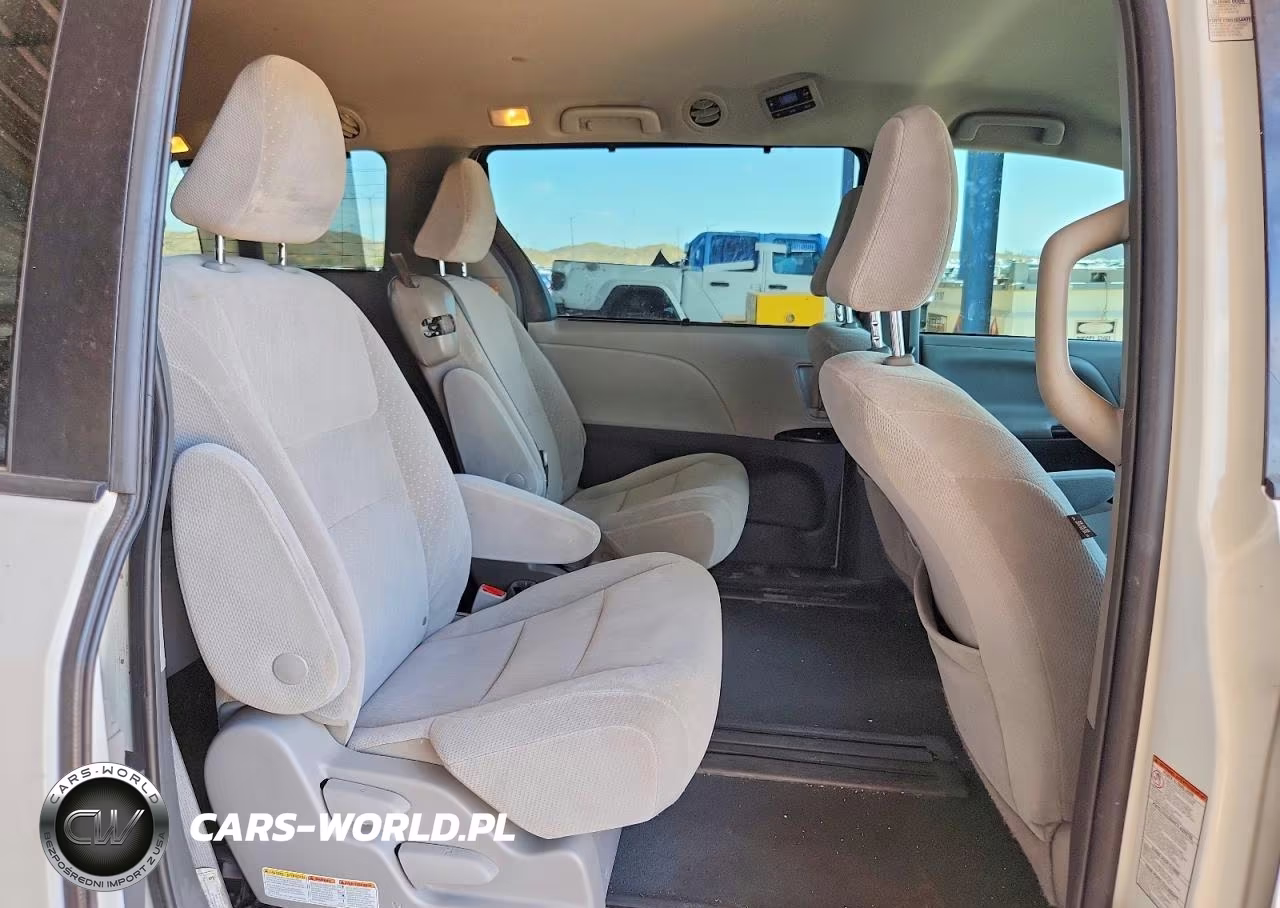 2019 Toyota Sienna Le VIN:5TDKZ3DC3KS981655 - 11
