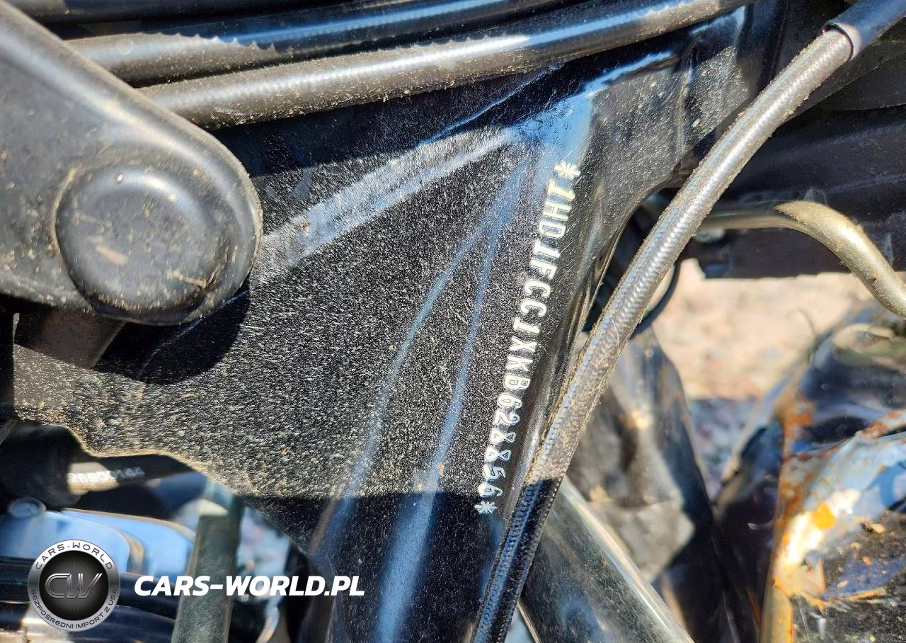 2019 Harley-Davidson Flhtcu VIN:1HD1FCC1XKB628856 - 10