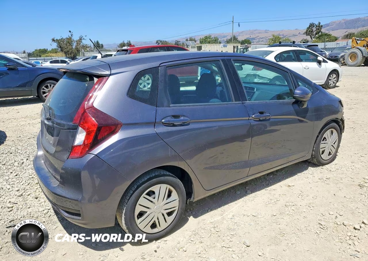 2018 Honda Fit Lx VIN:3HGGK5G4XJM719951 - 3