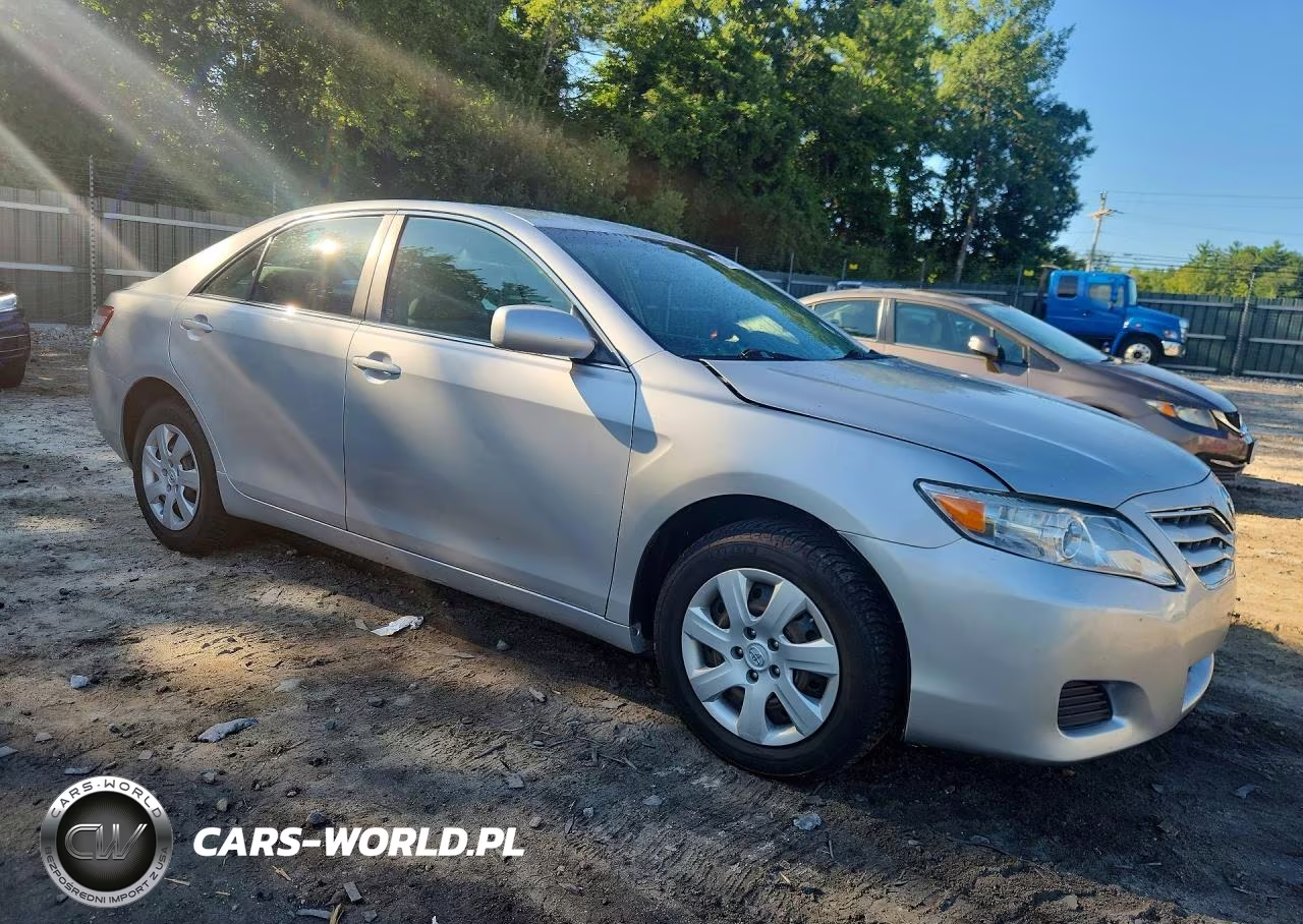 2011 Toyota Camry Le VIN:4T4BF3EKXBR100543 - 4