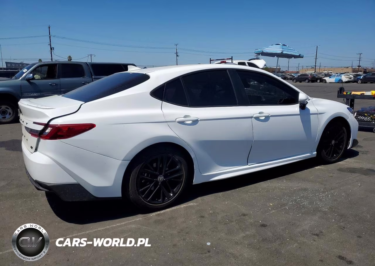 2025 Toyota Camry Se VIN:4T1DAACK7SU087100 - 3