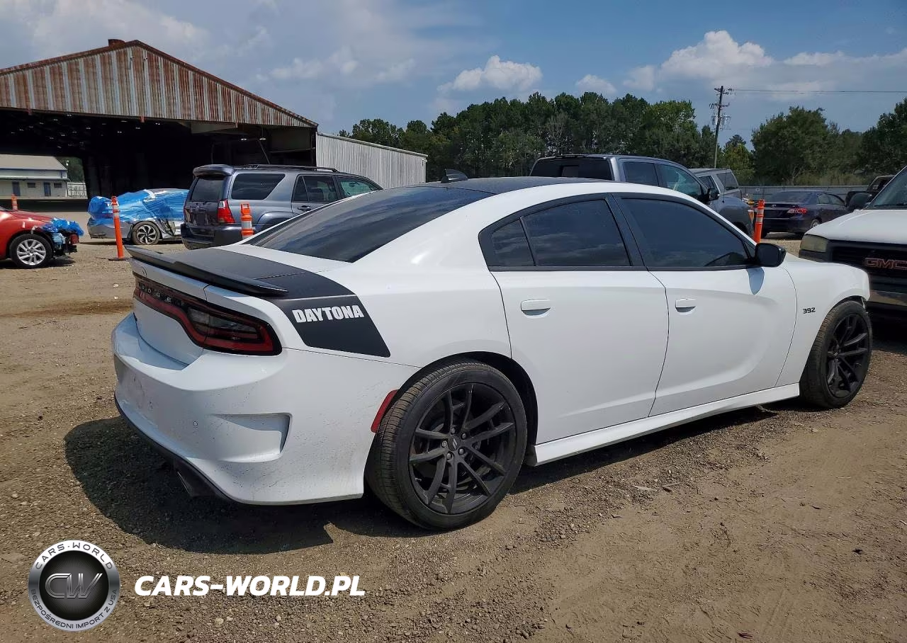 2023 Dodge Charger Scat Pack VIN:2C3CDXGJ1PH646103 - 3