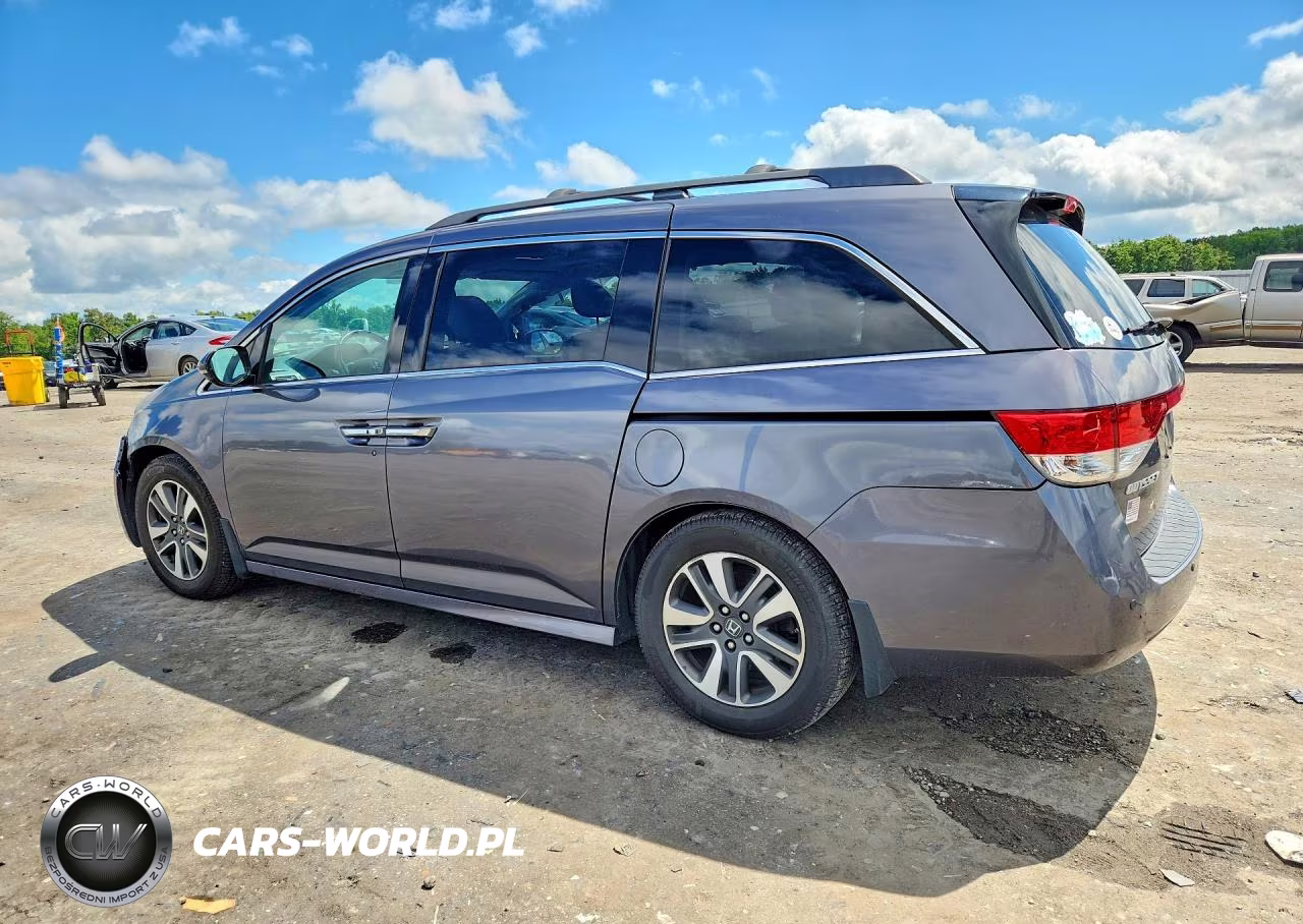 2015 Honda Odyssey Touring VIN:5FNRL5H91FB078814 - 2