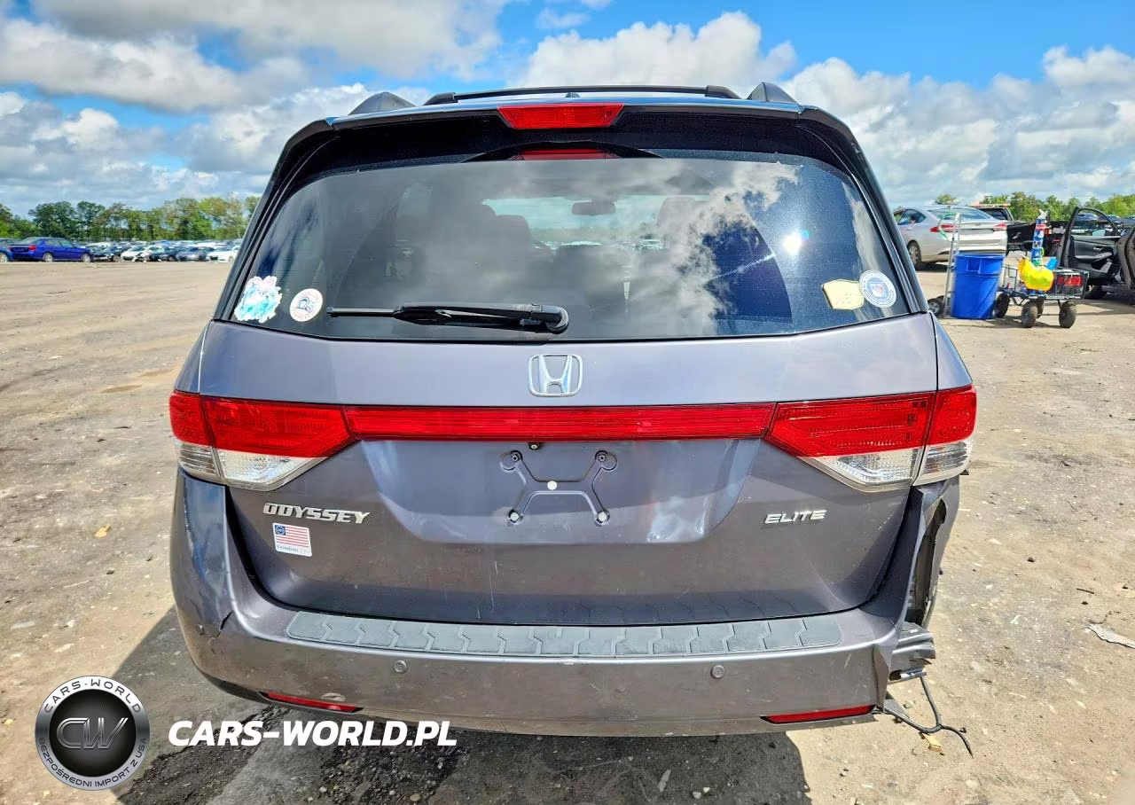 2015 Honda Odyssey Touring VIN:5FNRL5H91FB078814 - 6