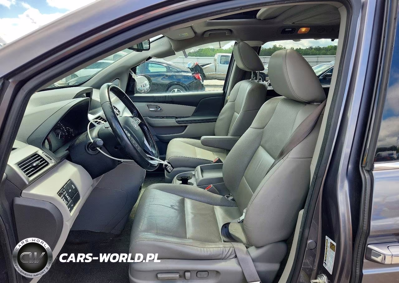 2015 Honda Odyssey Touring VIN:5FNRL5H91FB078814 - 7