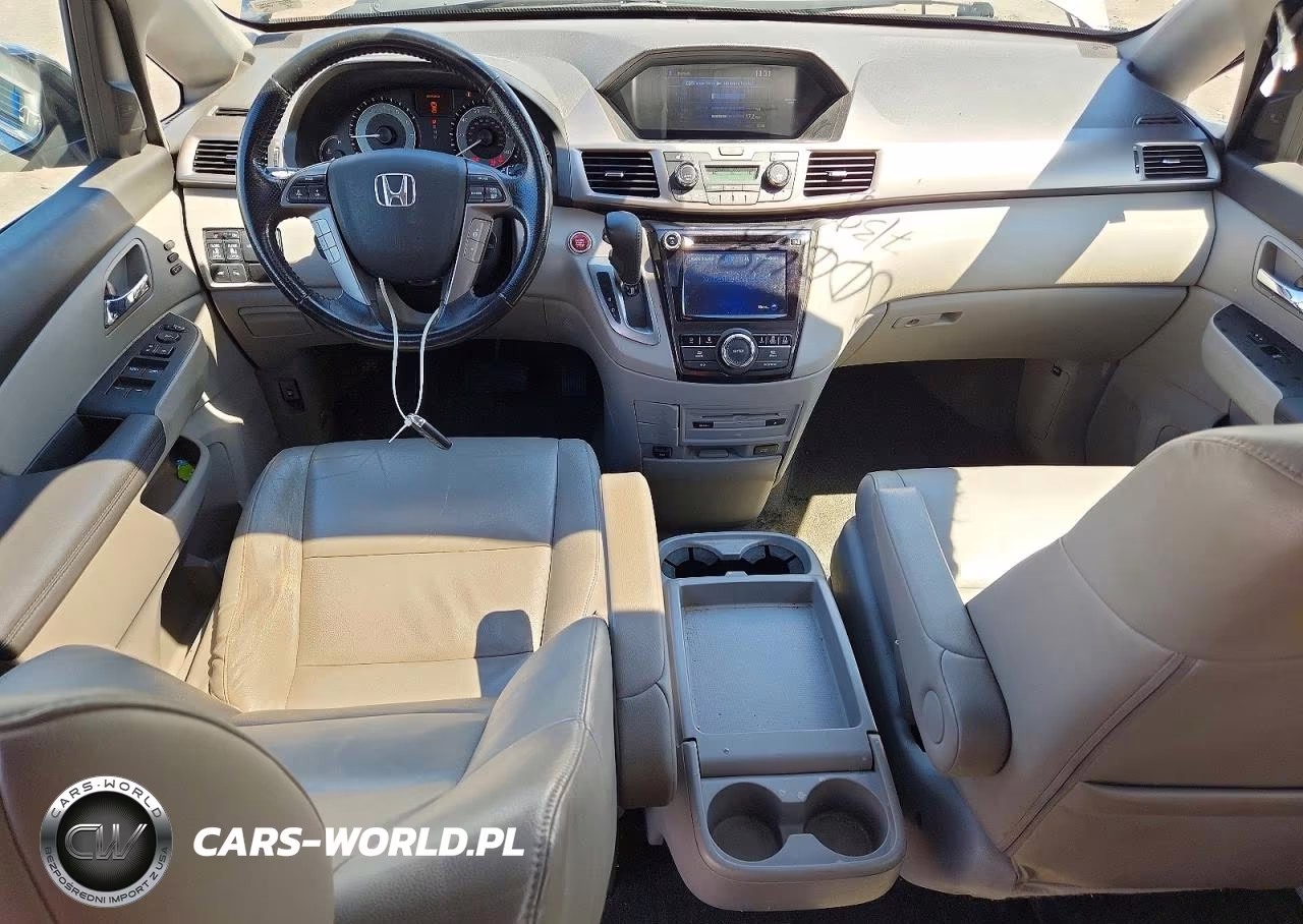 2015 Honda Odyssey Touring VIN:5FNRL5H91FB078814 - 8