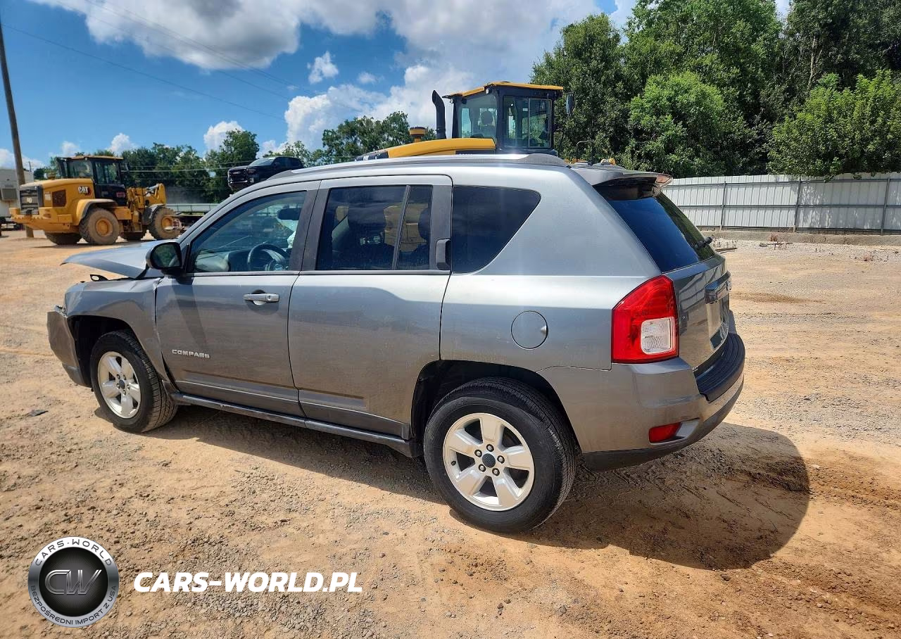 2013 Jeep Compass Latitude VIN:1C4NJCEA1DD223121 - 2