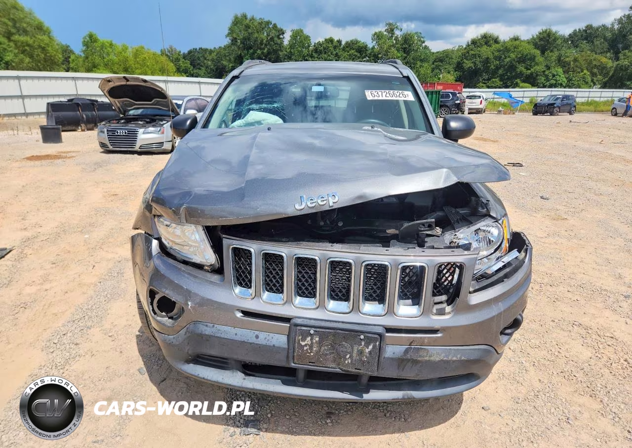 2013 Jeep Compass Latitude VIN:1C4NJCEA1DD223121 - 5