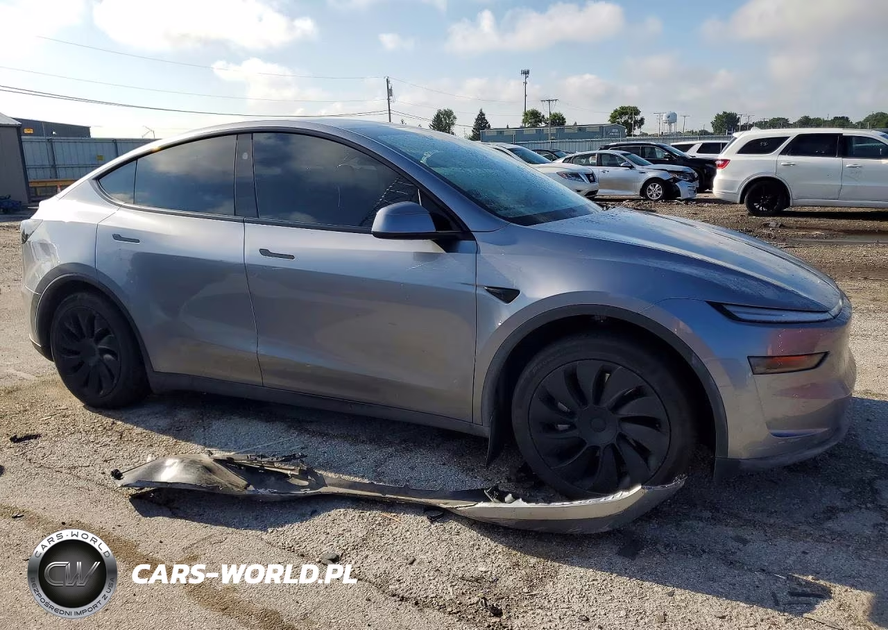 2026 Tesla Model Y VIN:7SAYGDEE9TF437949 - 4