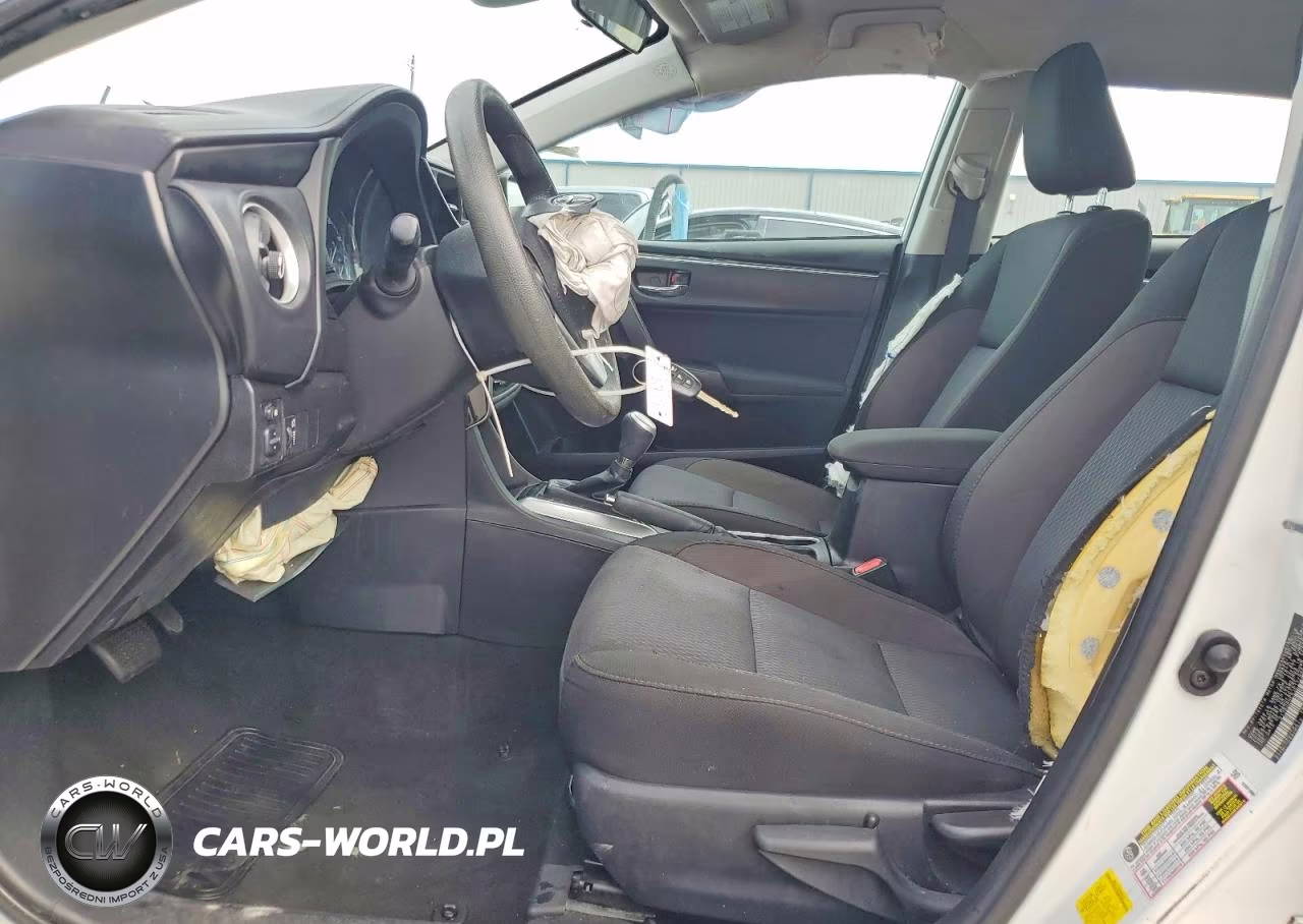 2018 Toyota Corolla Le VIN:2T1BURHE0JC117960 - 7