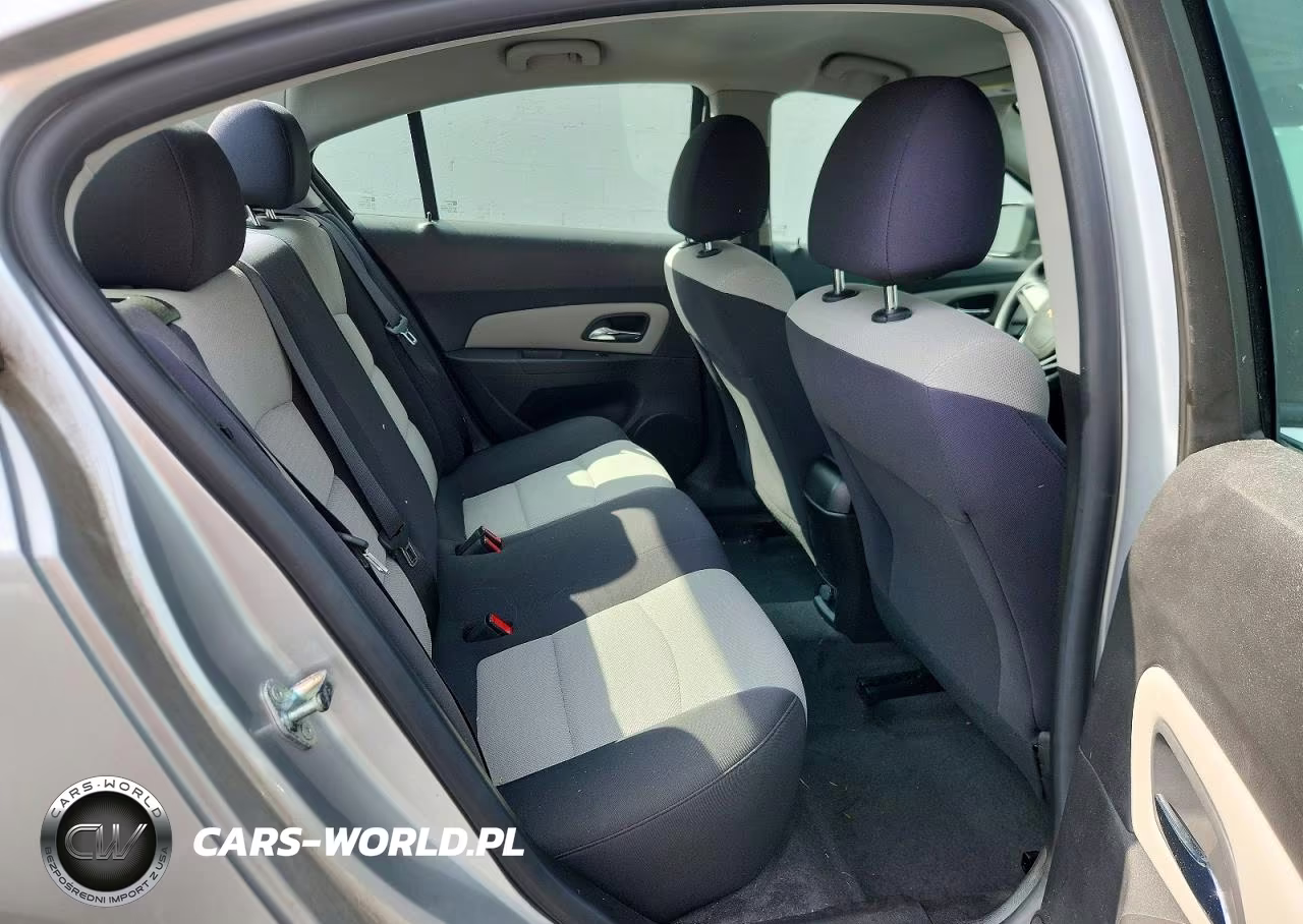 2015 Chevrolet Cruze Ls VIN:1G1PA5SG1F7177233 - 10