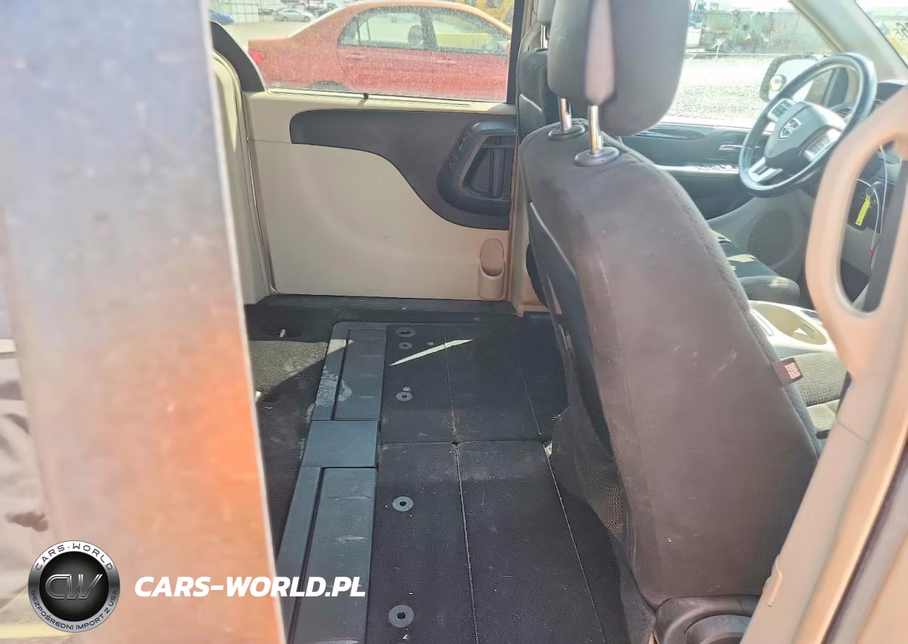 2013 Dodge Grand Caravan Crew VIN:2C4RDGDG9DR507972 - 11
