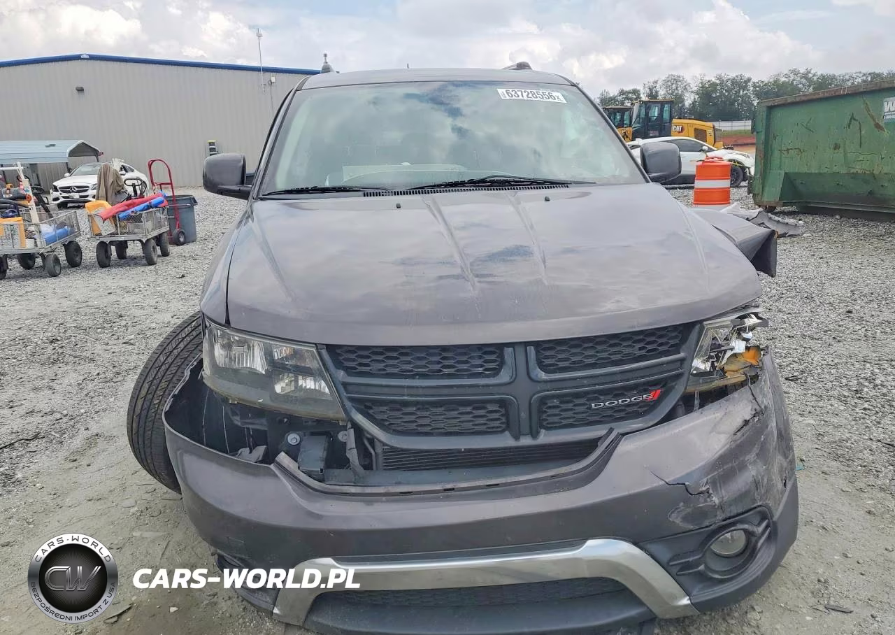 2018 Dodge Journey Crossroad VIN:3C4PDCGG4JT369505 - 5