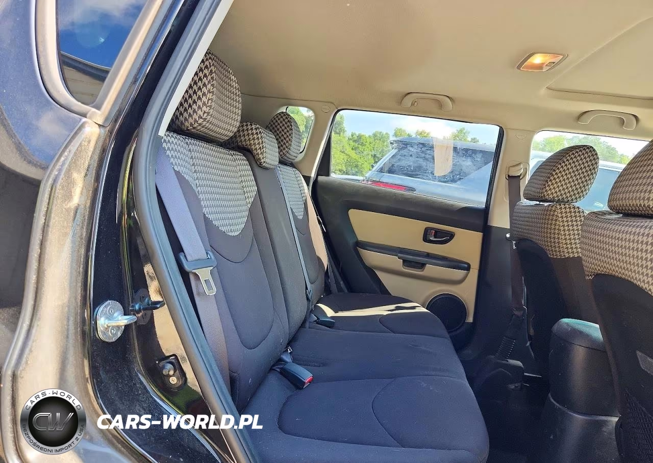 2011 Kia Soul ! VIN:KNDJT2A27B7734779 - 11