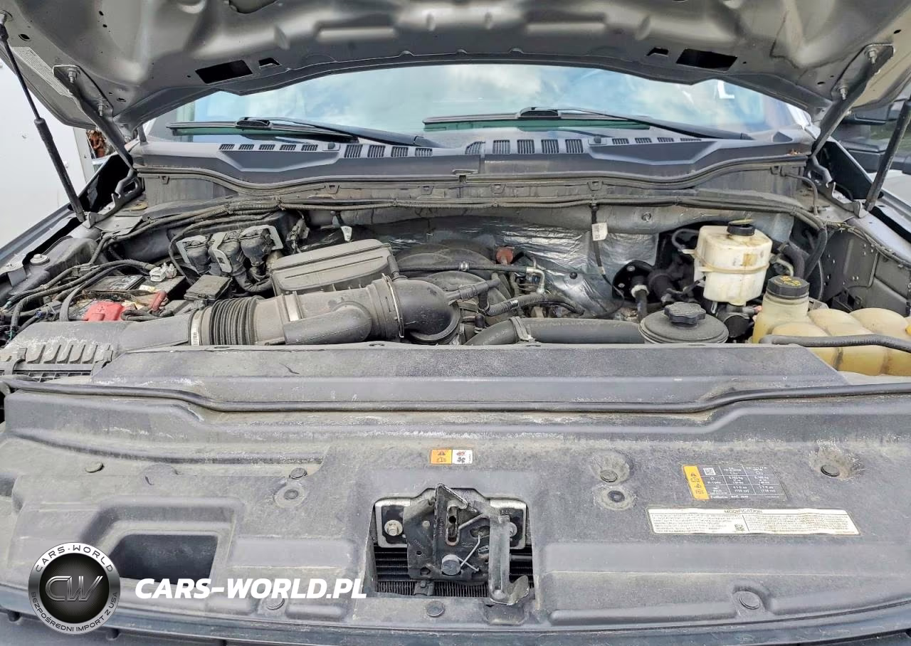 2022 Ford F550 Super Duty VIN:1FDUF5GN4NDA13103 - 11