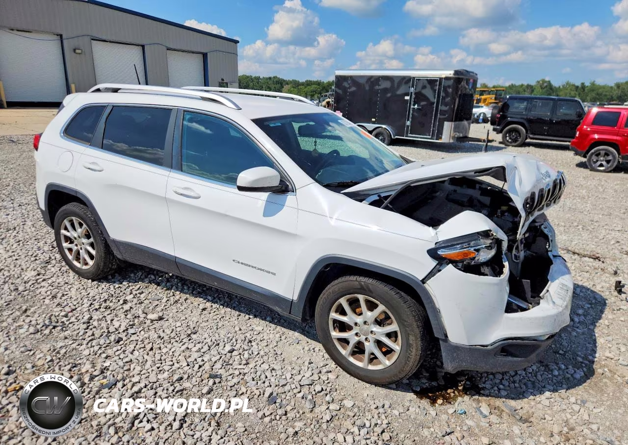 2017 Jeep Cherokee Latitude VIN:1C4PJLCB7HD232982 - 4
