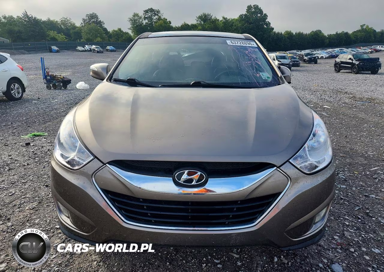 2011 Hyundai Tucson Limited VIN:KM8JU3AC4BU153765 - 5