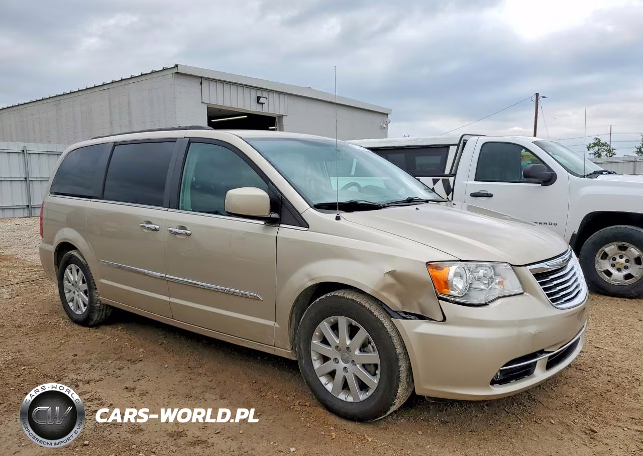 2016 Chrysler Town & Country Touring VIN:2C4RC1BG1GR159446 - 4