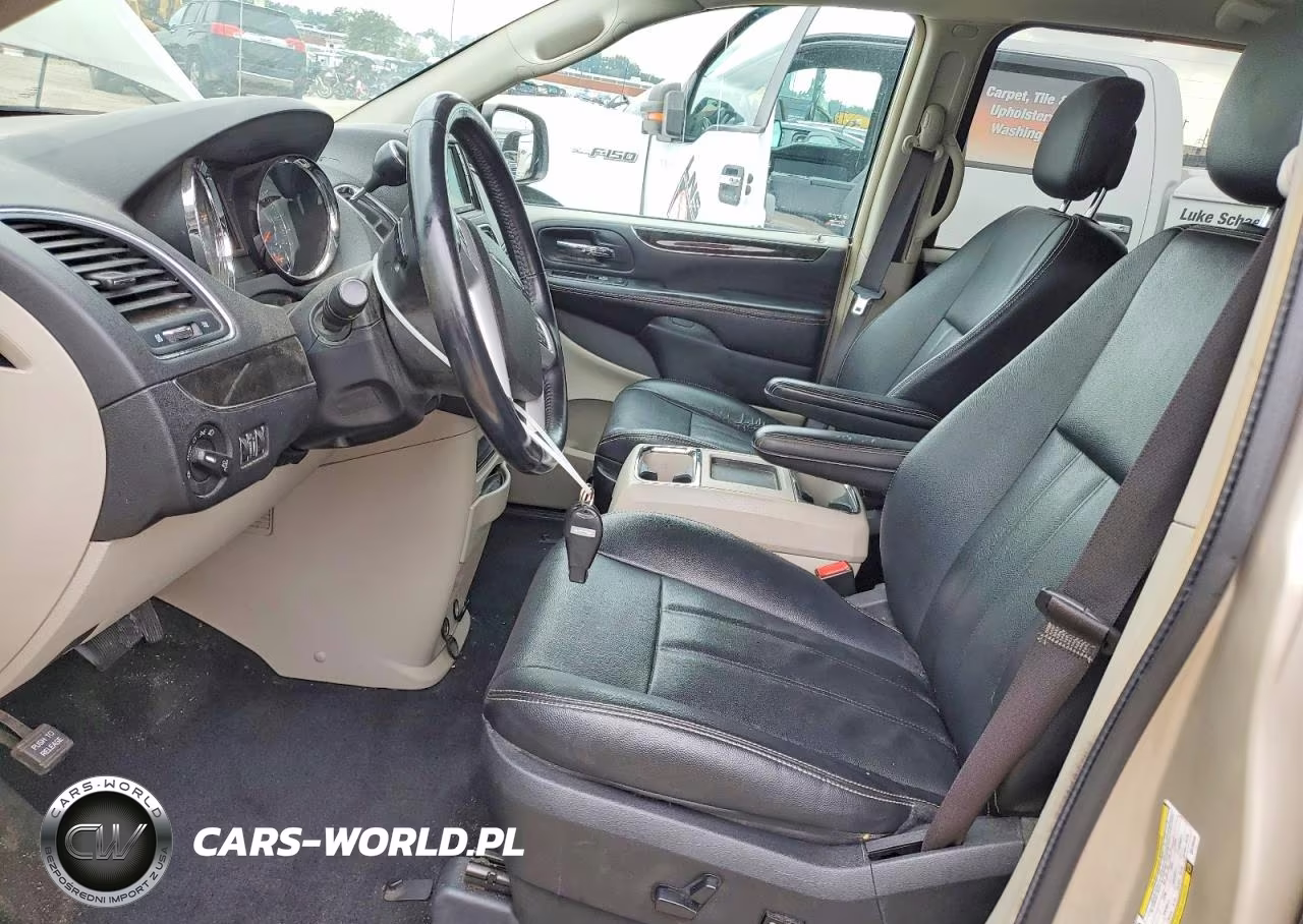 2016 Chrysler Town & Country Touring VIN:2C4RC1BG1GR159446 - 7