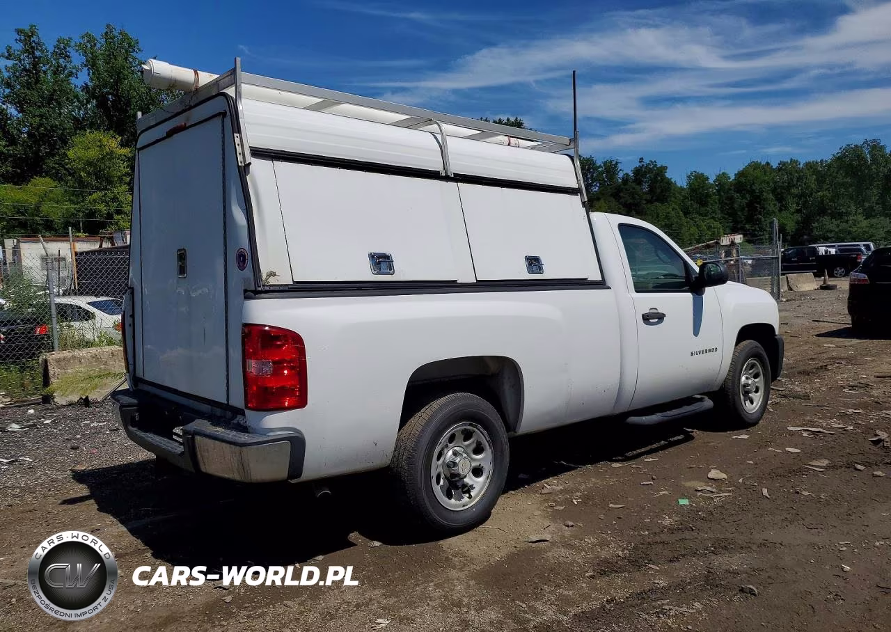 2011 Chevrolet Silverado C1500 VIN:1GCNCPEA3BZ465748 - 3