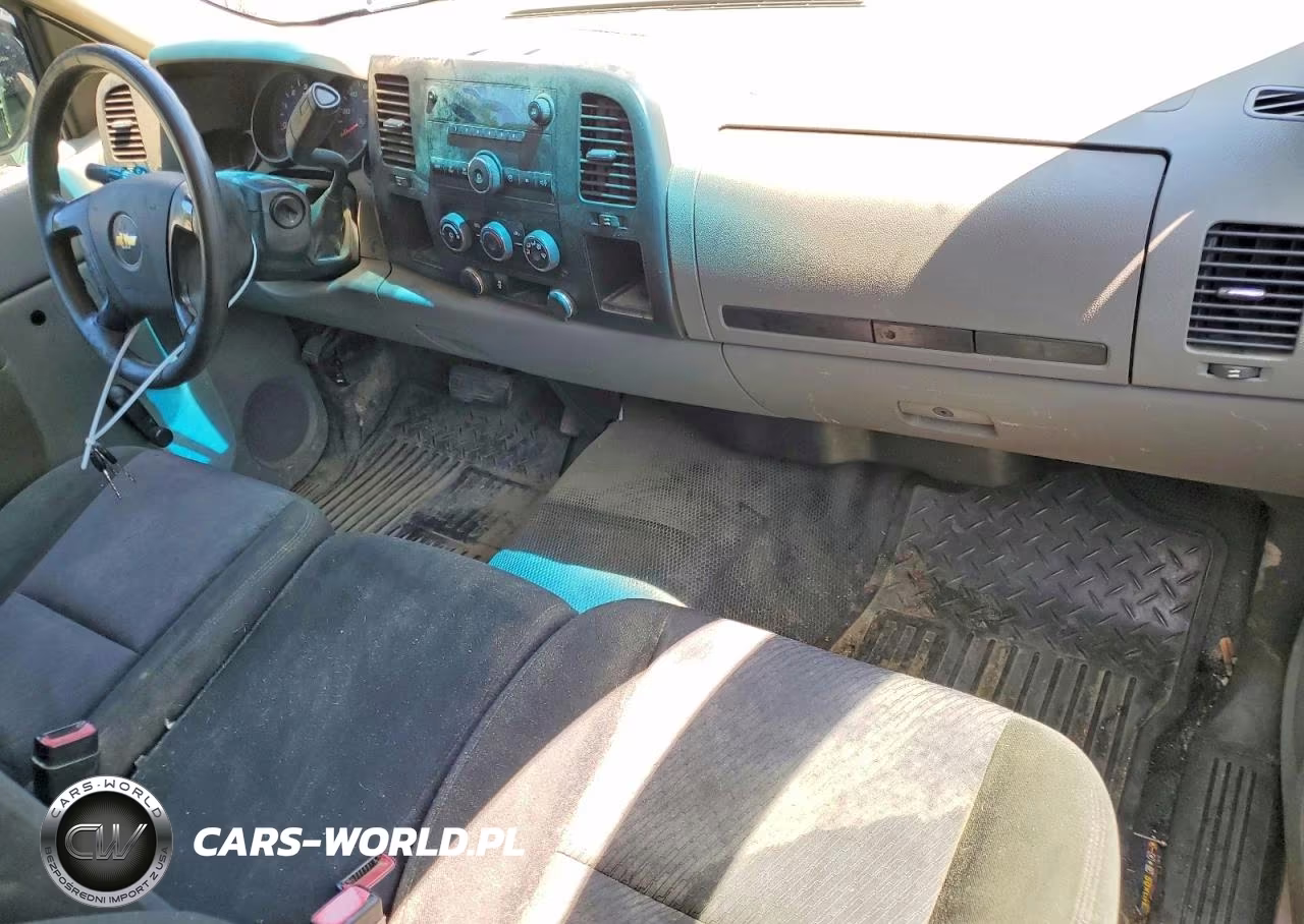 2011 Chevrolet Silverado C1500 VIN:1GCNCPEA3BZ465748 - 8