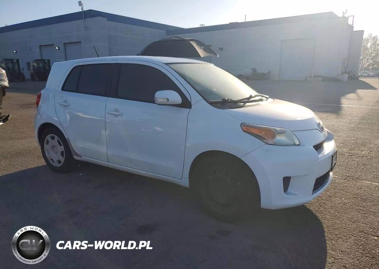 2013 Scion Xd Base VIN:JTKKUPB41D1030915 - 4
