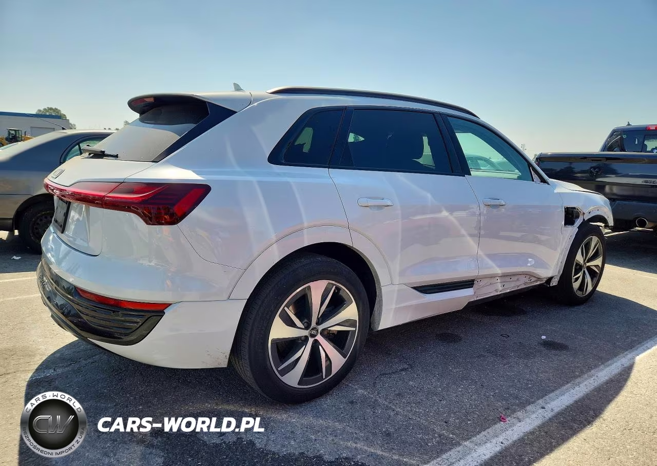 2024 Audi Q8 E-Tron Premium VIN:WA14AAGE8RB027657 - 3
