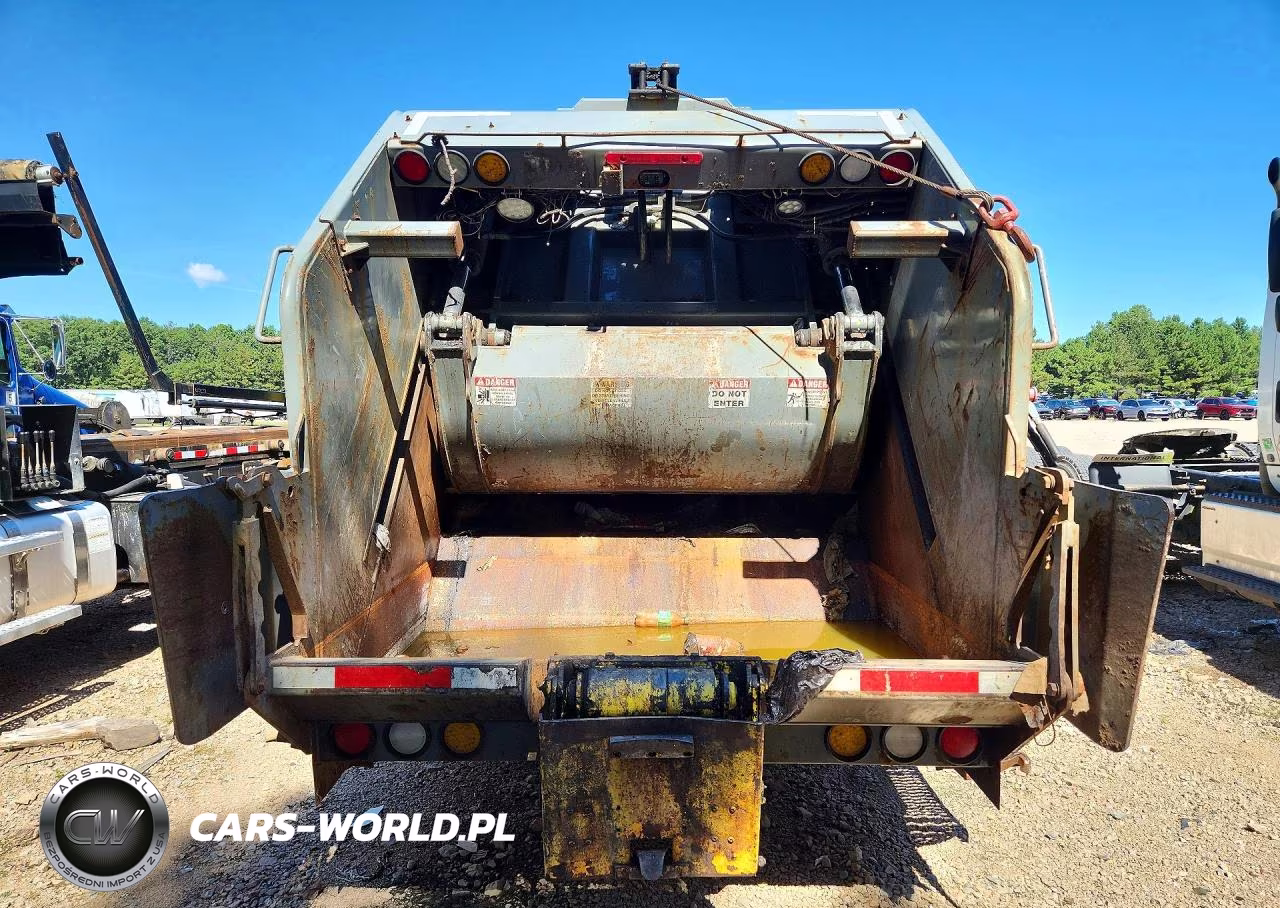 2015 Freightliner Business Class M2 Refuse Truck VIN:3ALACXDT1FDGB7810 - 6