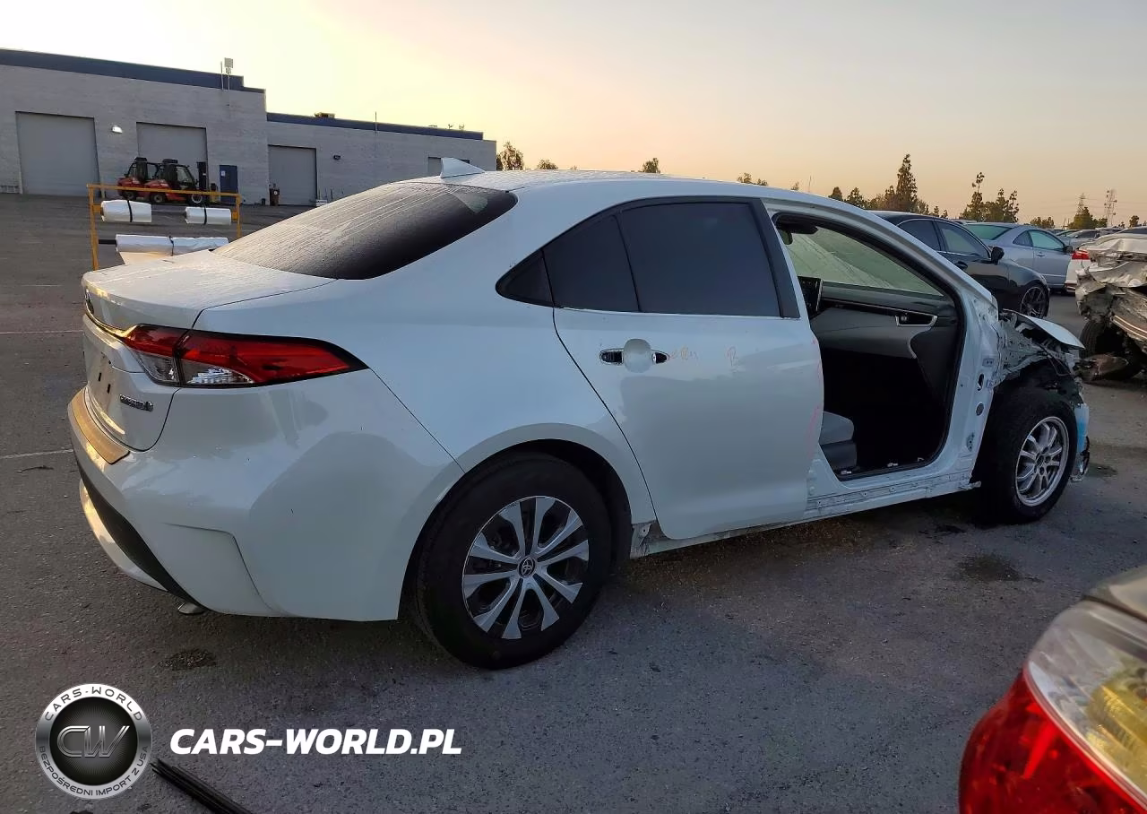 2021 Toyota Corolla Le VIN:JTDEAMDE7MJ009536 - 3