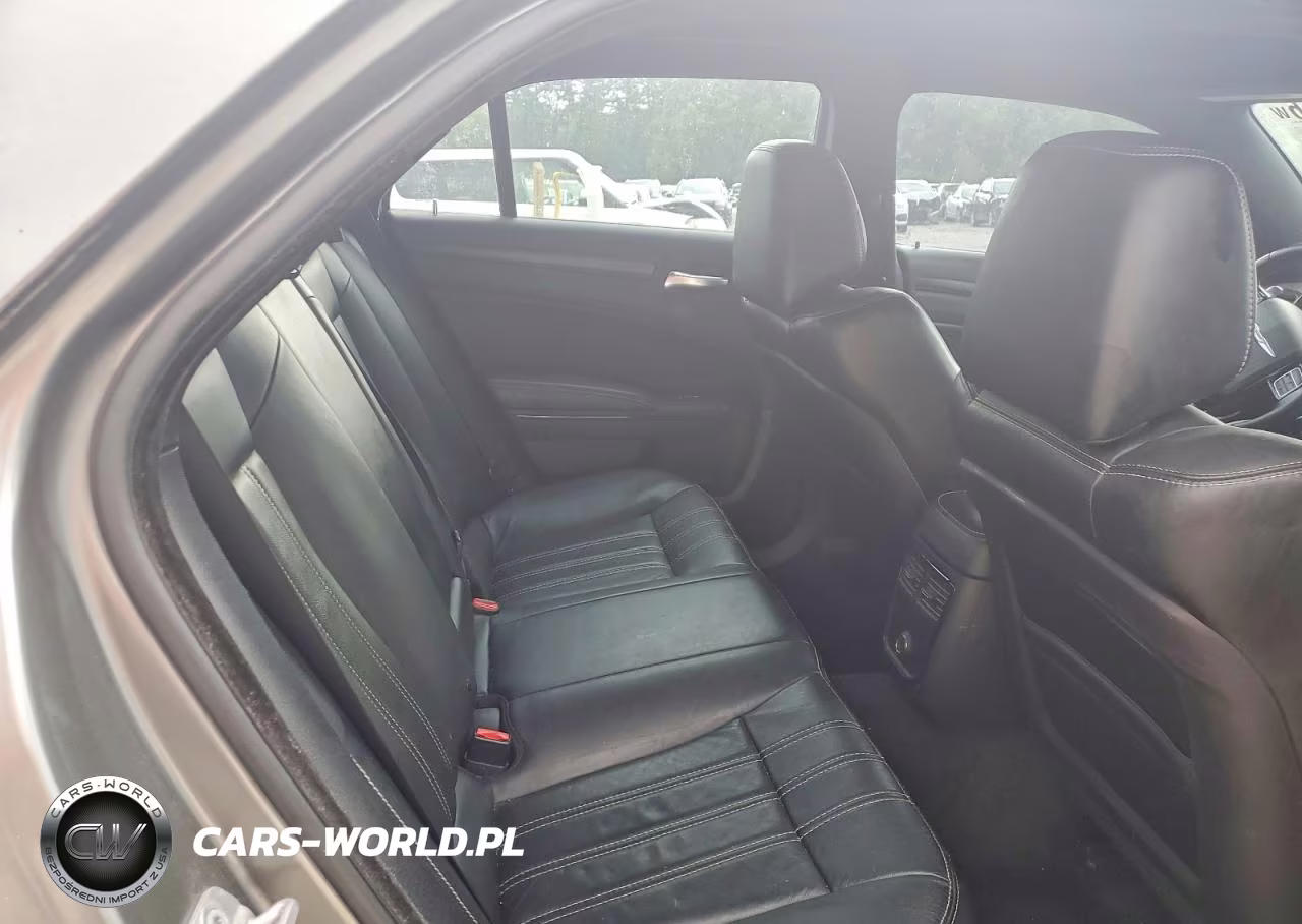 2012 Chrysler 300 S VIN:2C3CCABG1CH289575 - 10