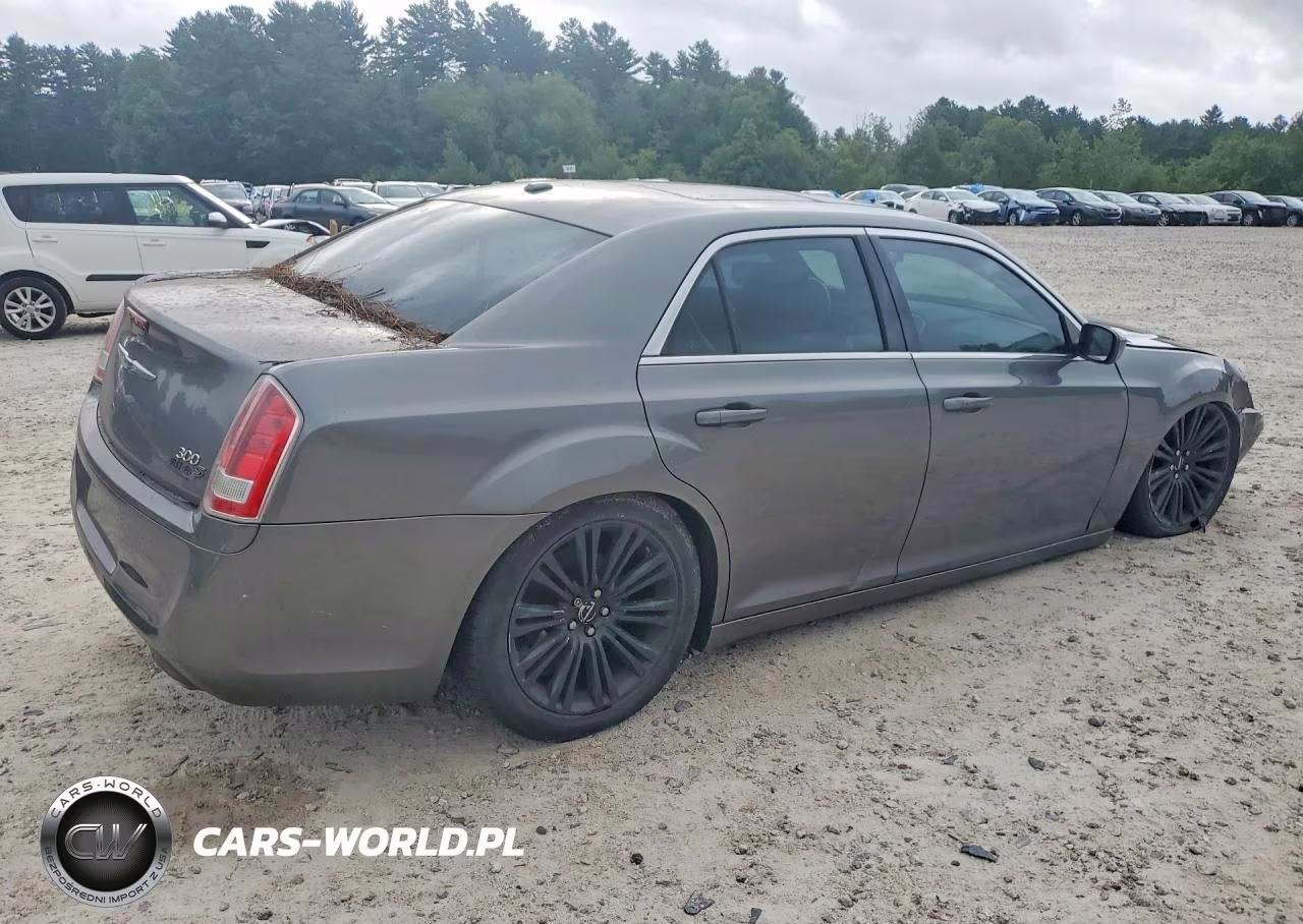 2012 Chrysler 300 S VIN:2C3CCABG1CH289575 - 3